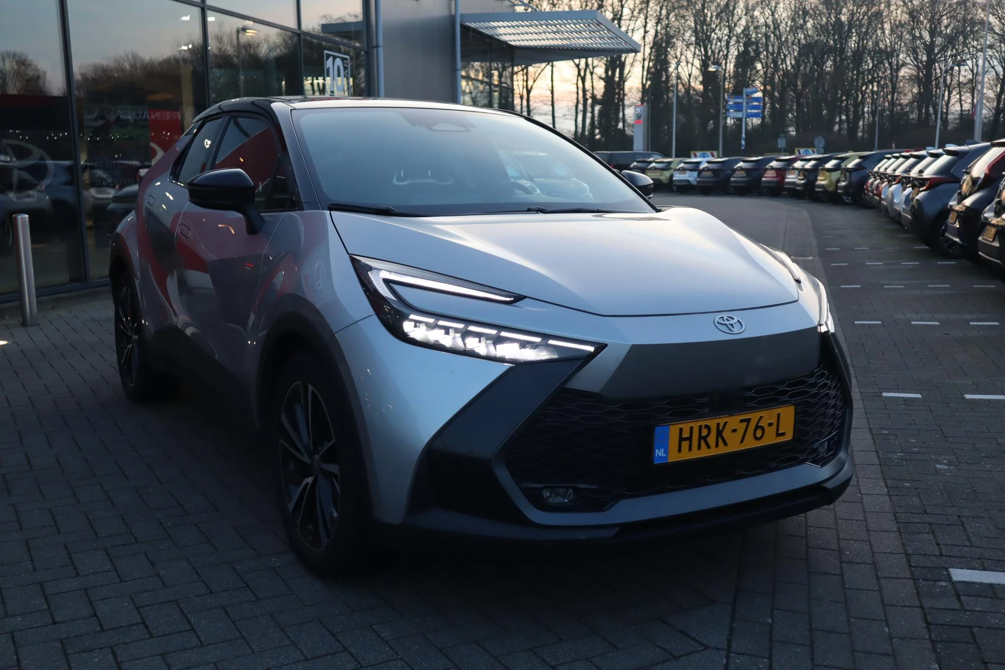 Hoofdafbeelding Toyota C-HR