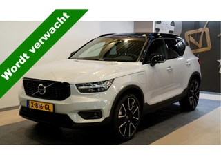 Volvo XC40 1.5 T5 Recharge 193kW/262pk Aut7 R-Design PANORAMADAK + HARMAN/KARDON + FULL LED + ADAPT.CRUISE + PILOT ASSIST + NAVI SENSUS + BLIS + STOEL-&STUURVERWARMING + STANDKACHEL + ON-CALL + KEYLESS + 360 CAMERA + LANE ASSIST + EL.TREKHAAK + 21" LM-VELGEN!!