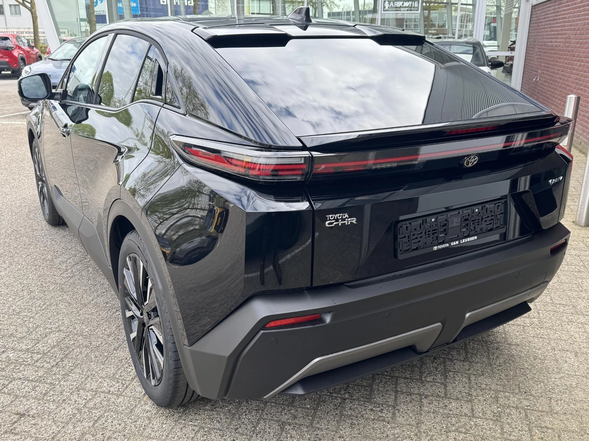 Hoofdafbeelding Toyota C-HR+