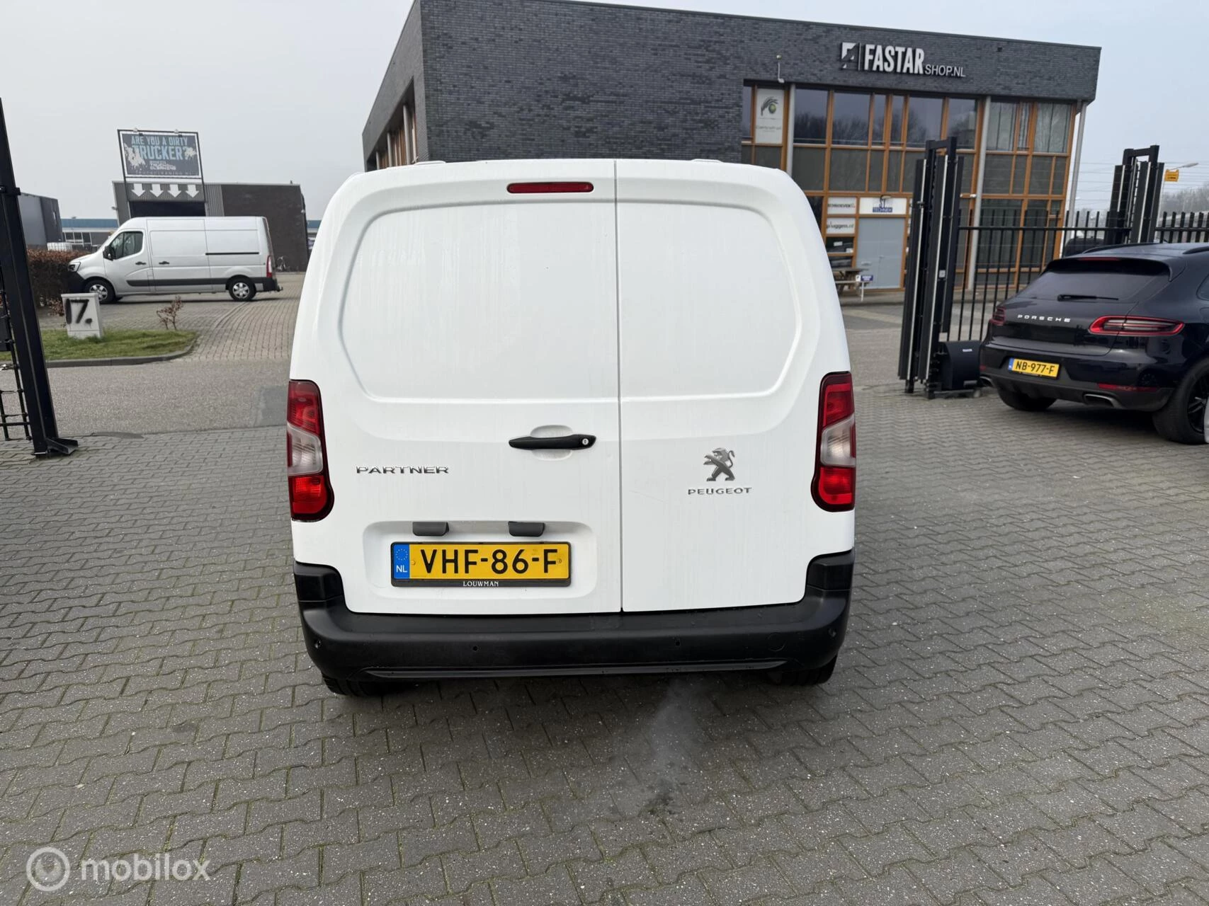 Hoofdafbeelding Peugeot Partner