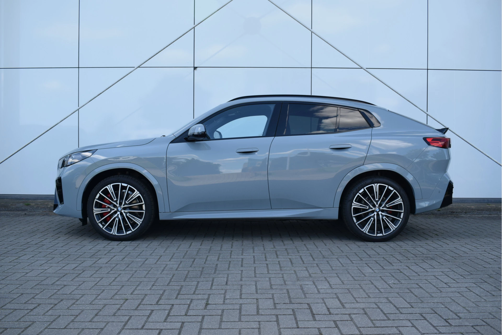 Hoofdafbeelding BMW iX2