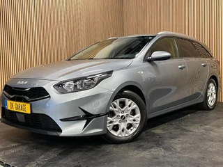 Hoofdafbeelding Kia Ceed Sportswagon Kia Ceed Sportswagon 1.0 T-GDi DynamicLine|TREKHAAK|CARPLAY+ANDROID|STOEL-,STUURVERW|CAMERA|CRUISE,CLIMATE|1E EIG.|INCL.BTW|