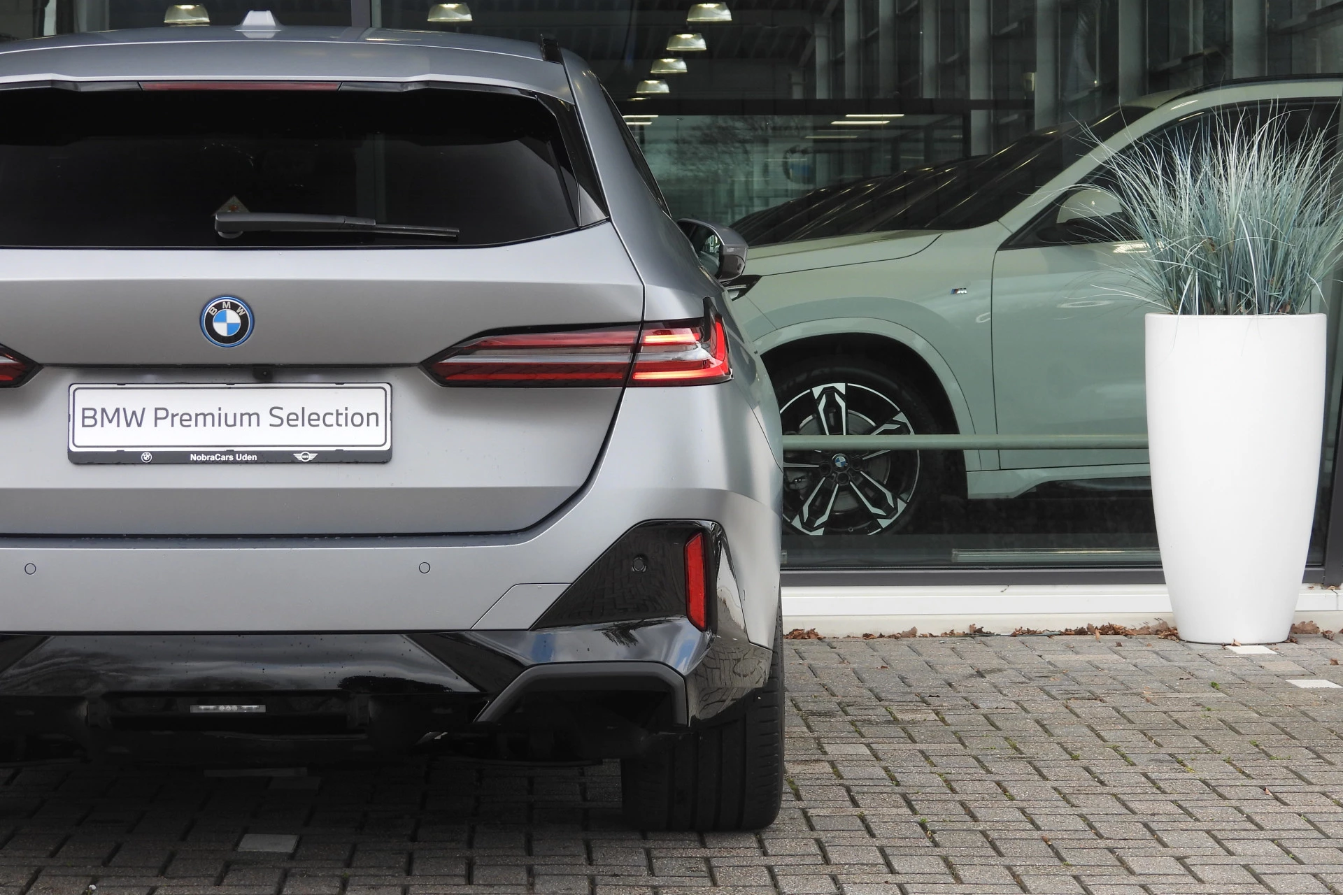 Hoofdafbeelding BMW i5