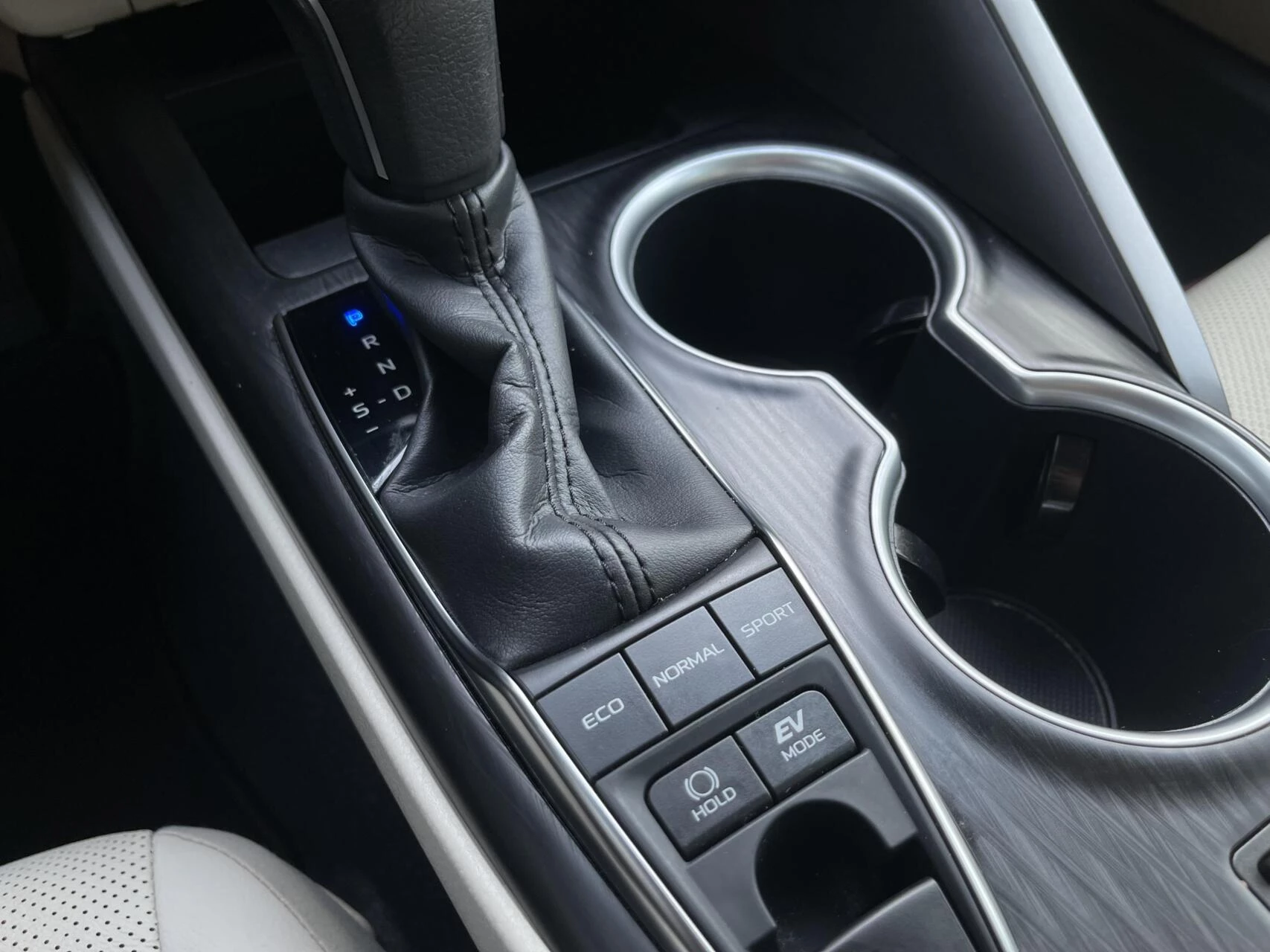 Hoofdafbeelding Toyota Camry