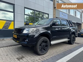 Hoofdafbeelding Toyota Hilux Toyota Hilux 3.0 D-4D SR DC 4WD AUT LEER 5 PERS CAMERA CLIMA APK 11-2025 NAP