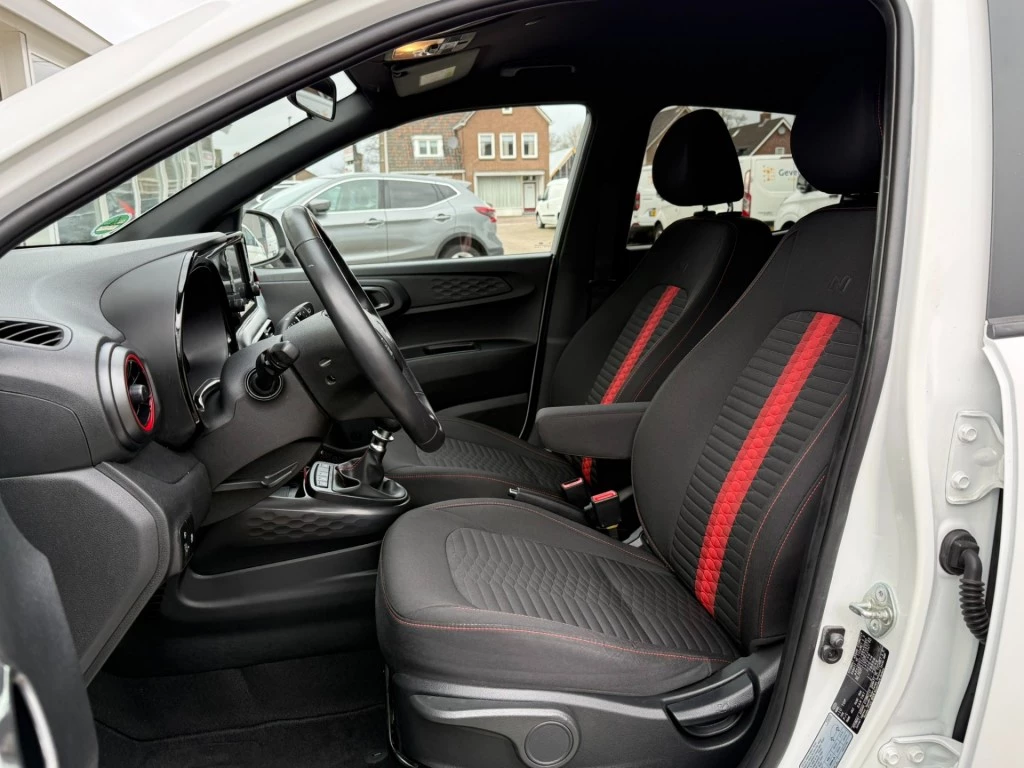 Hoofdafbeelding Hyundai i10