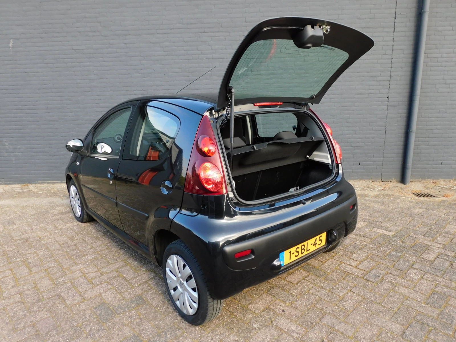 Hoofdafbeelding Peugeot 107