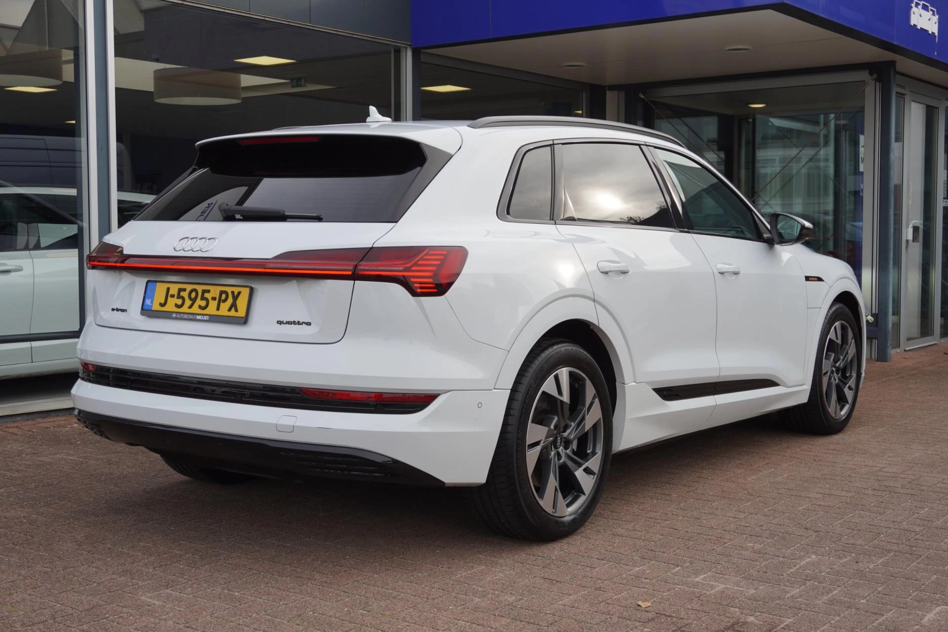 Hoofdafbeelding Audi e-tron