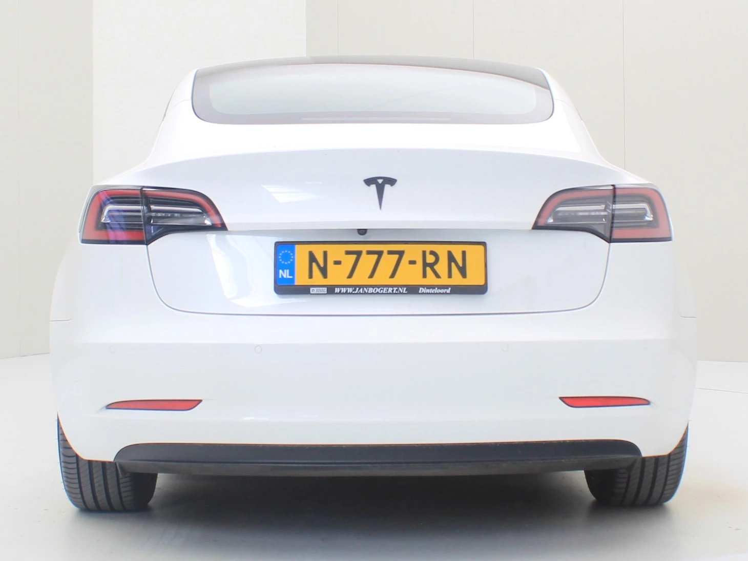 Hoofdafbeelding Tesla Model 3