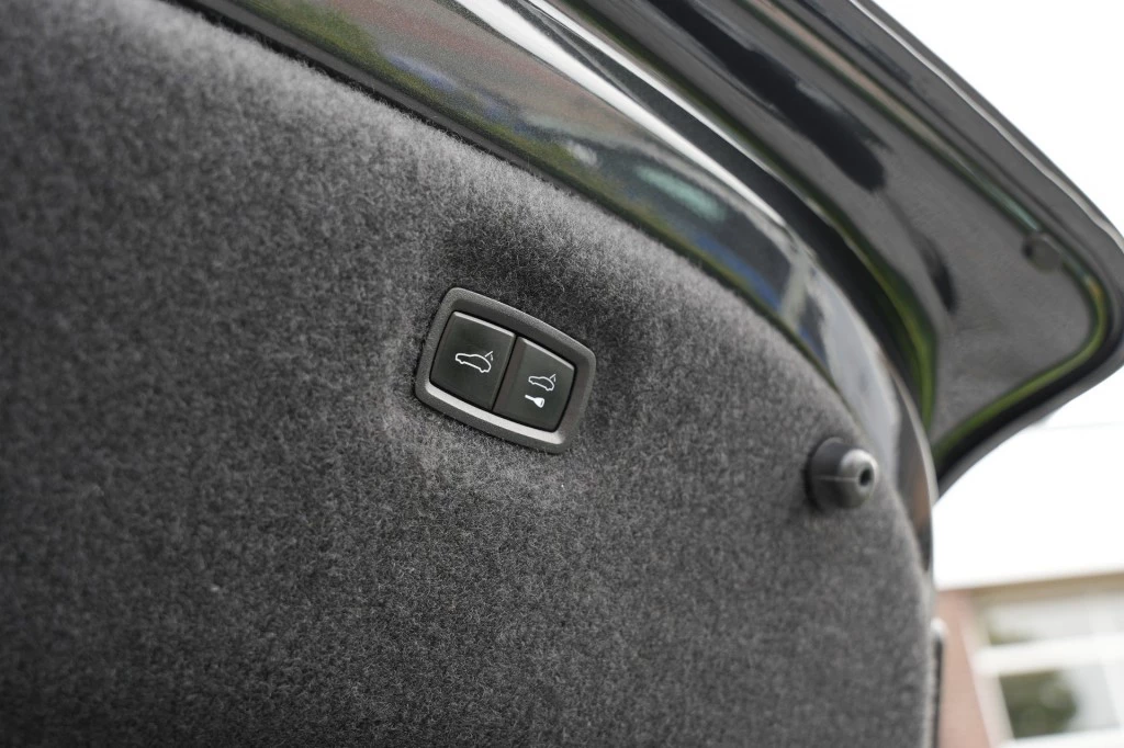 Hoofdafbeelding Porsche Taycan
