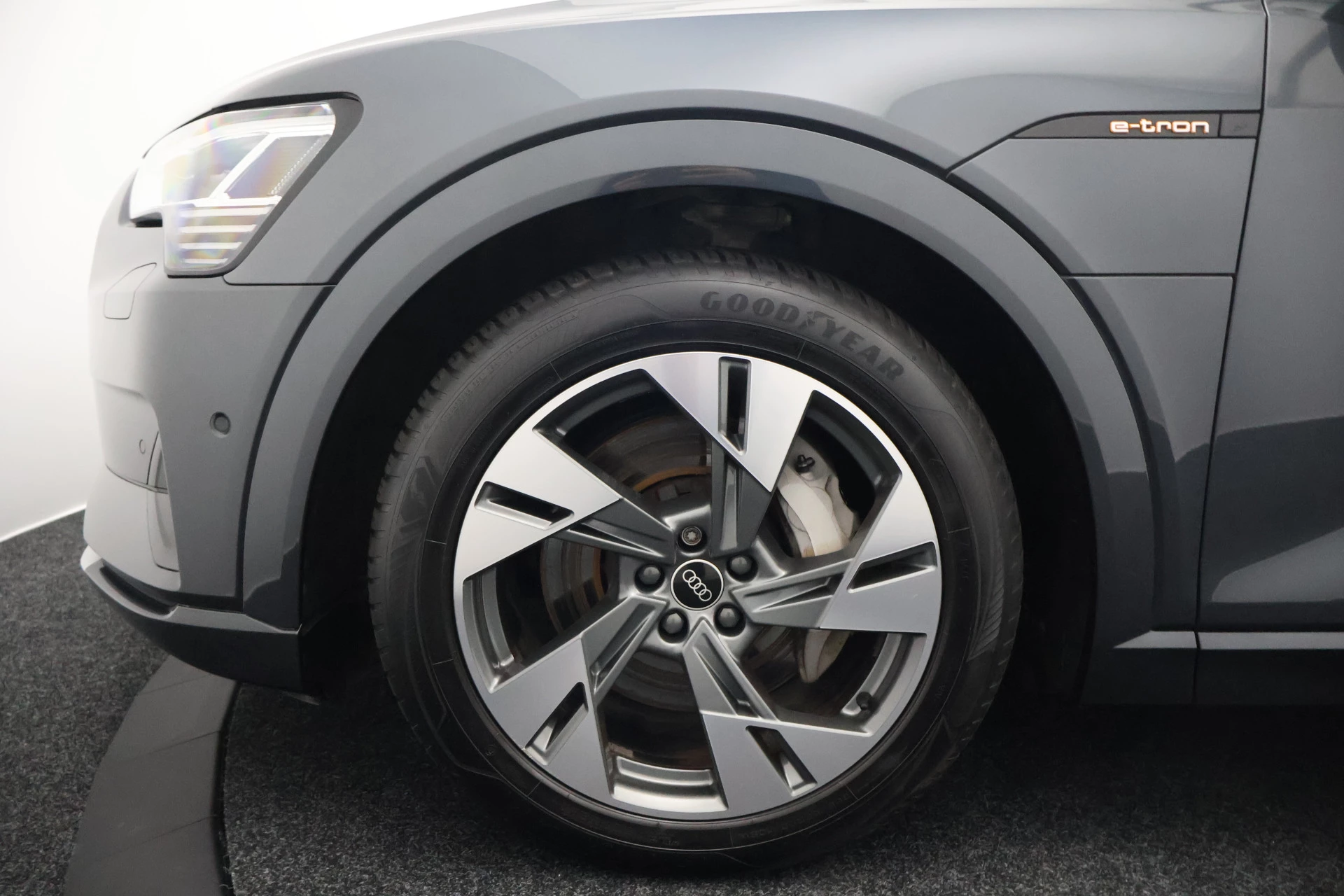 Hoofdafbeelding Audi e-tron