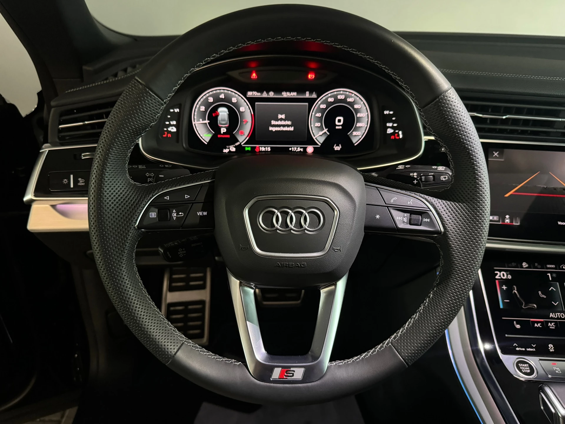 Hoofdafbeelding Audi Q8