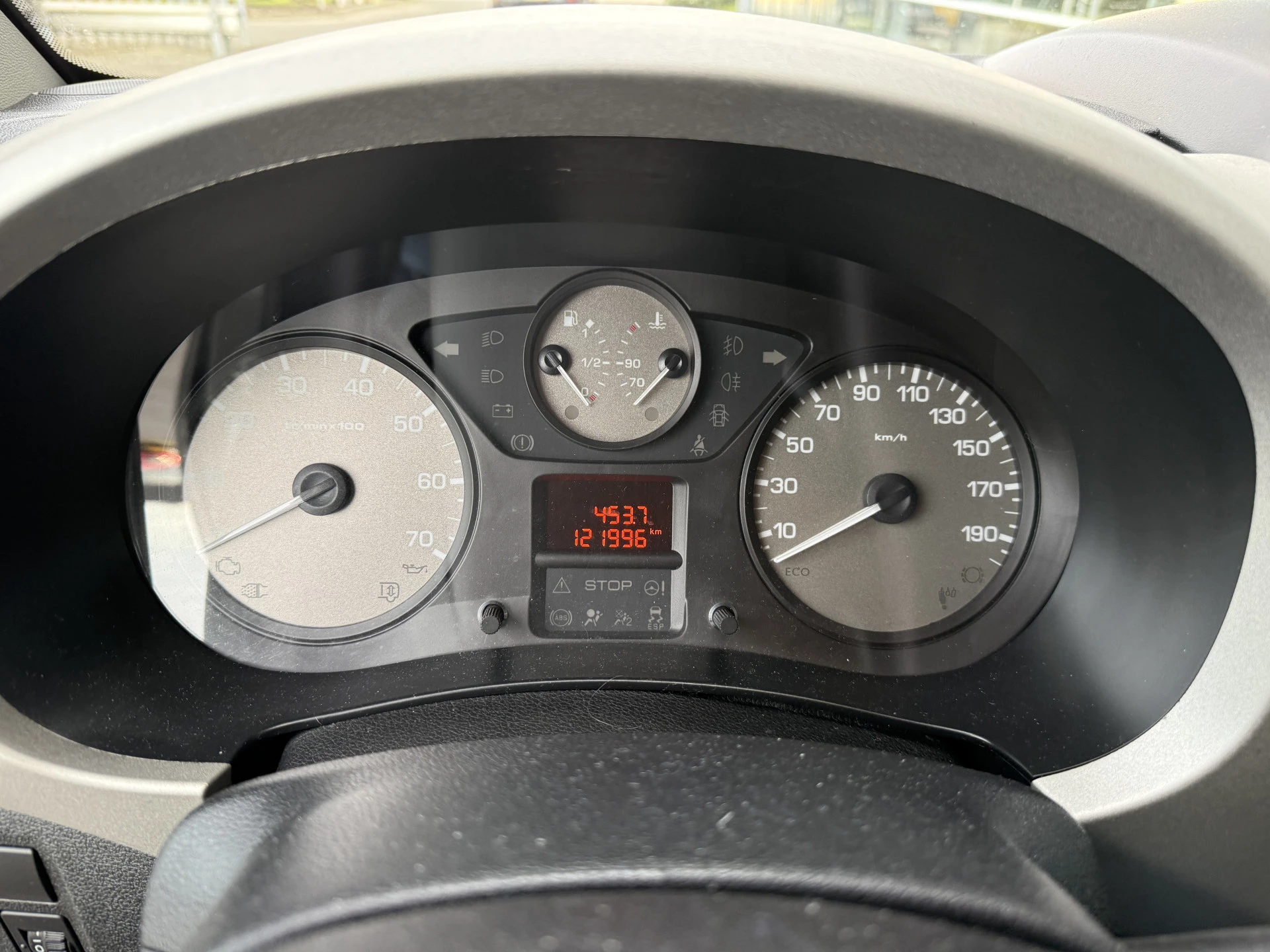 Hoofdafbeelding Peugeot Partner