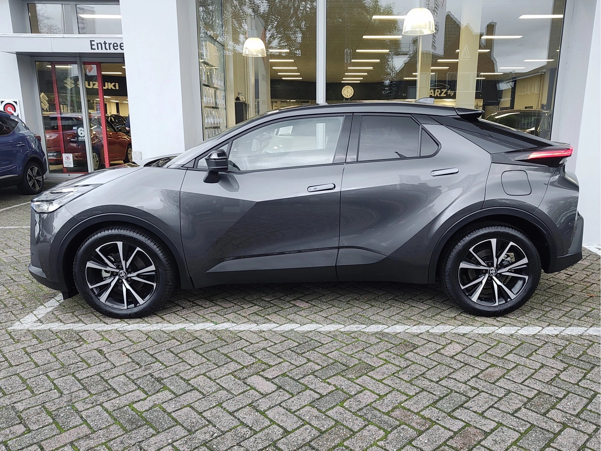 Hoofdafbeelding Toyota C-HR