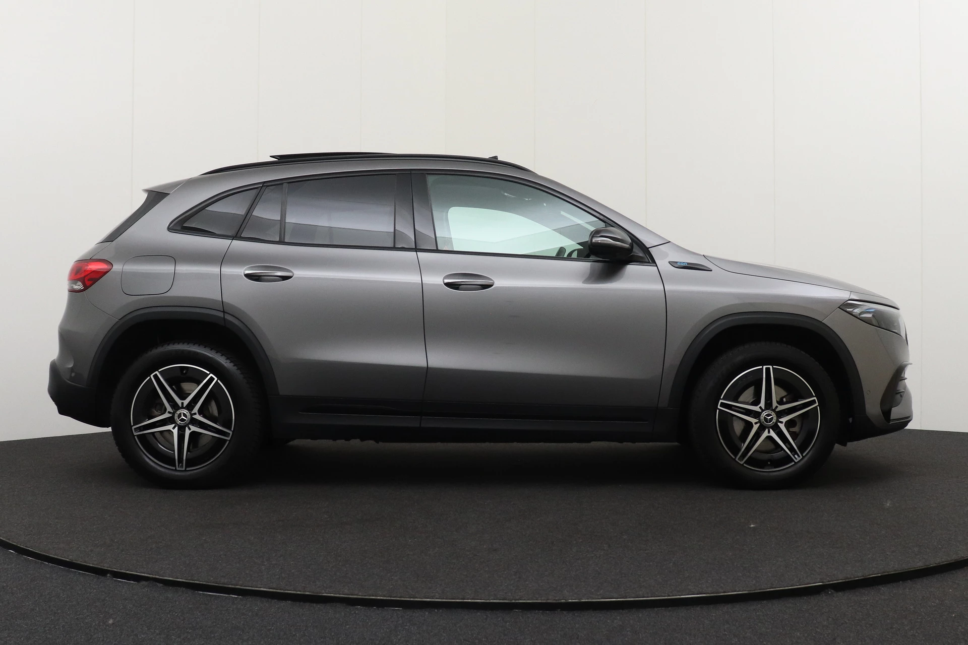 Hoofdafbeelding Mercedes-Benz EQA