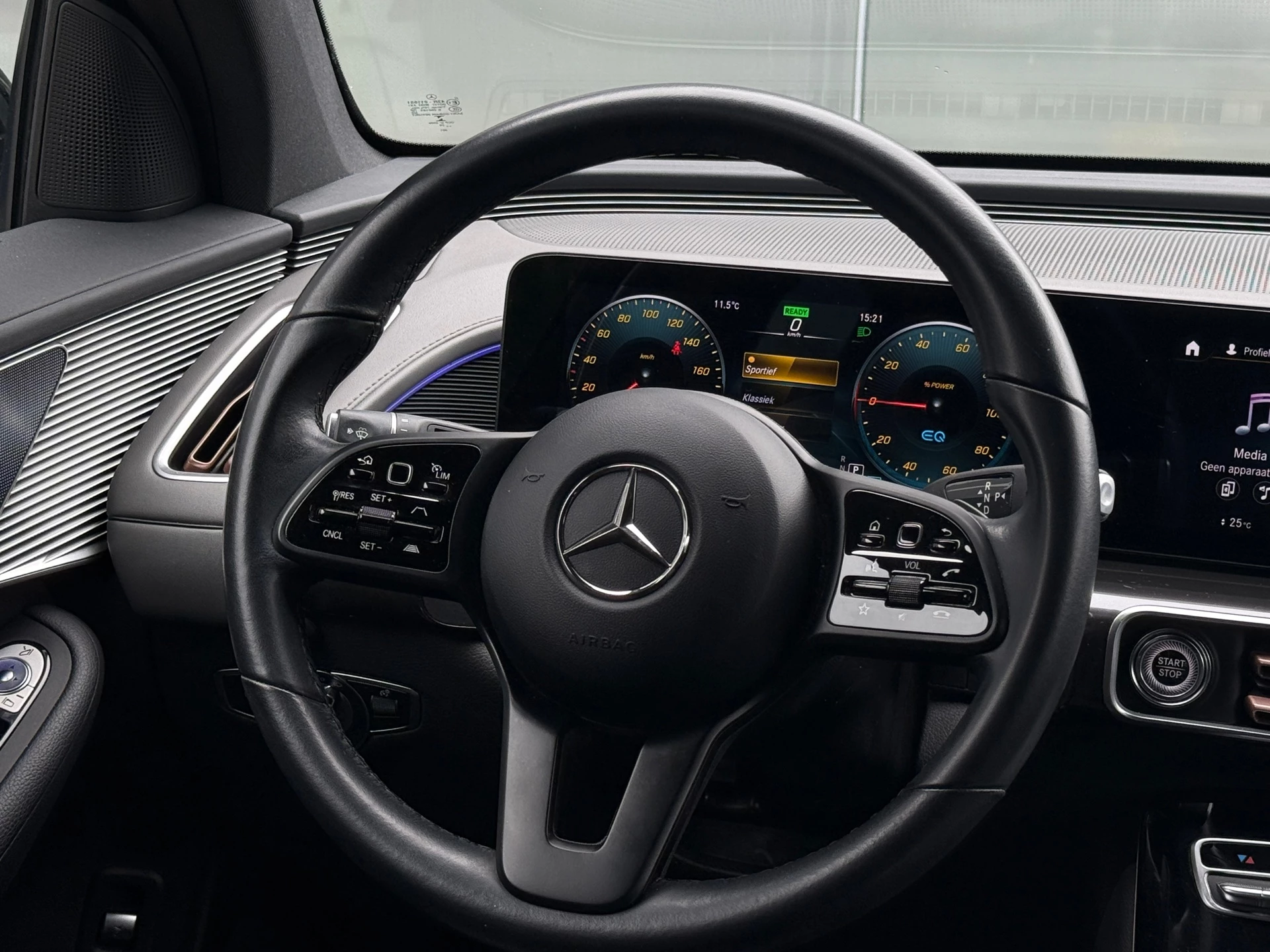 Hoofdafbeelding Mercedes-Benz EQC