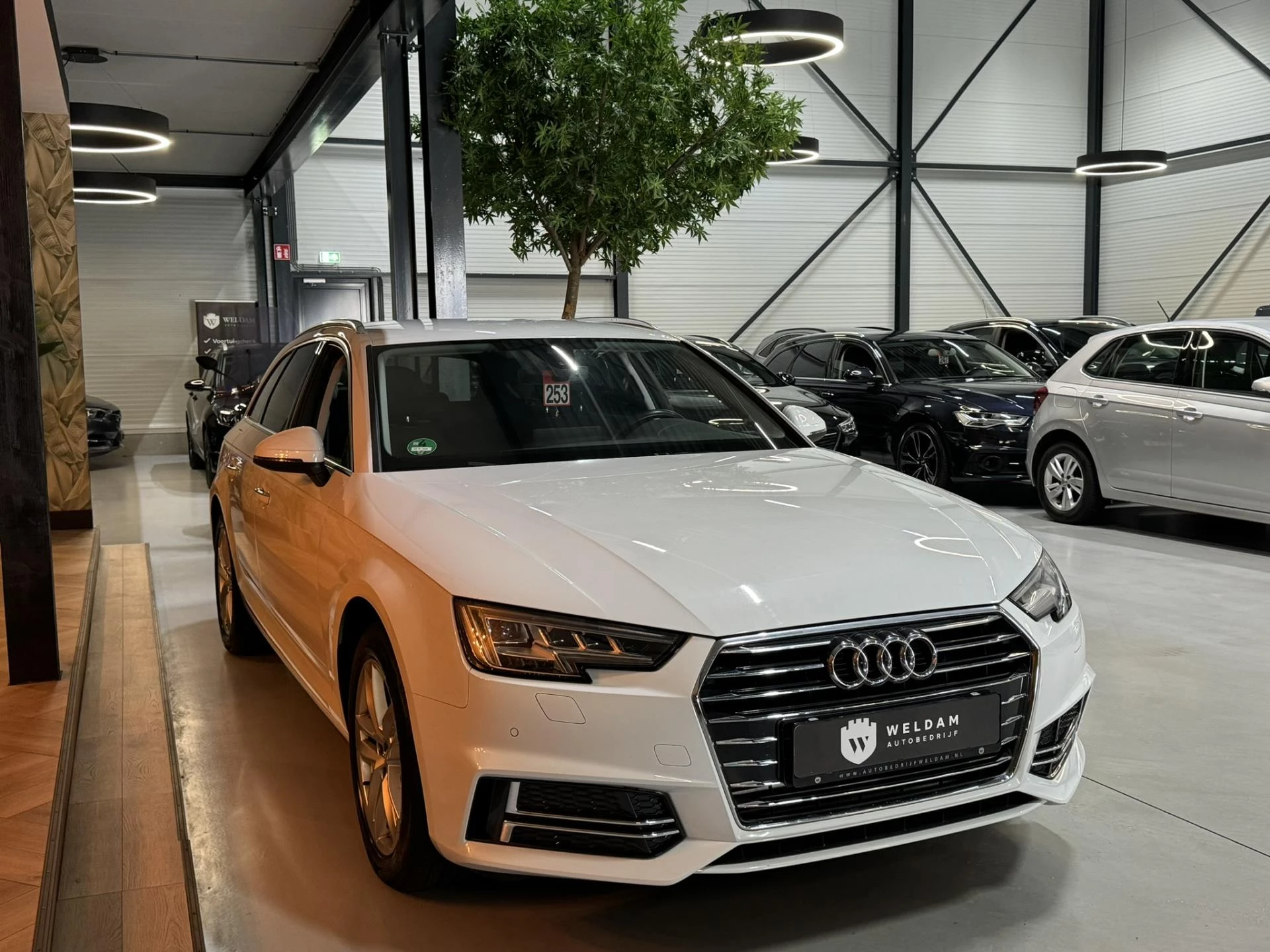 Hoofdafbeelding Audi A4