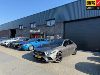 Mercedes-Benz A-Klasse 180 AMG Line | 1E EIGENAAR | 12MND GARANTIE | LED | CAMERA | SFEER | DAB | CARPLAY | CRUISE | NAVI |
