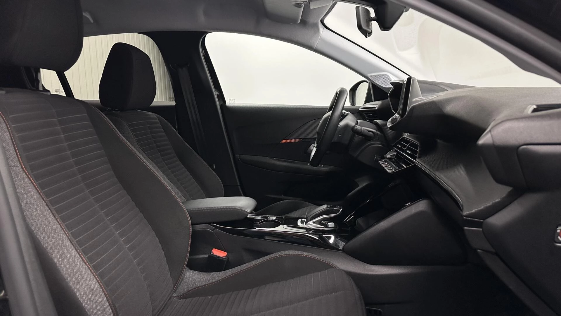 Hoofdafbeelding Peugeot e-208