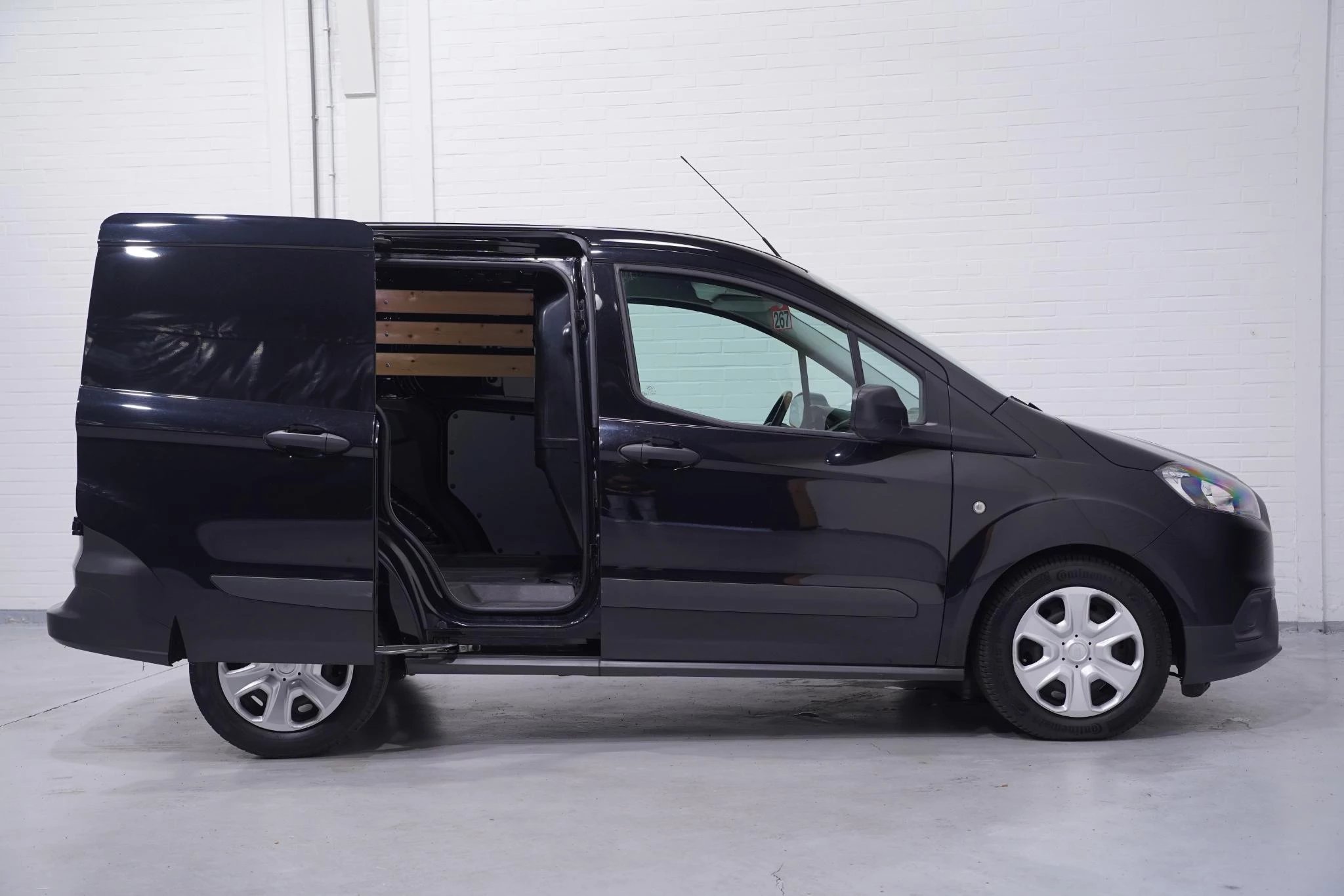 Hoofdafbeelding Ford Transit Courier