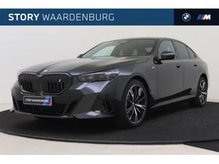 BMW i5 eDrive40 M Sport / Trekhaak / Achteruitrijcamera / Adaptieve LED / Comfort Access / Stuurverwarming / M Sportonderstel