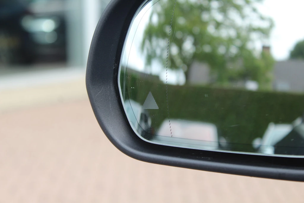 Hoofdafbeelding Mercedes-Benz EQC