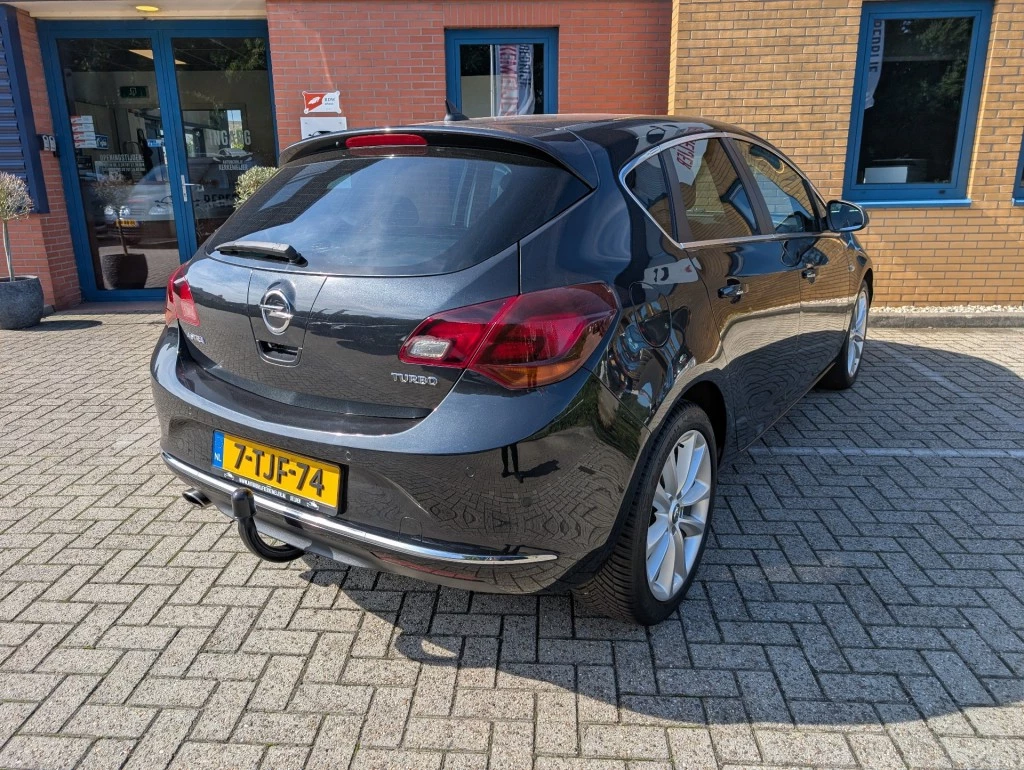 Hoofdafbeelding Opel Astra