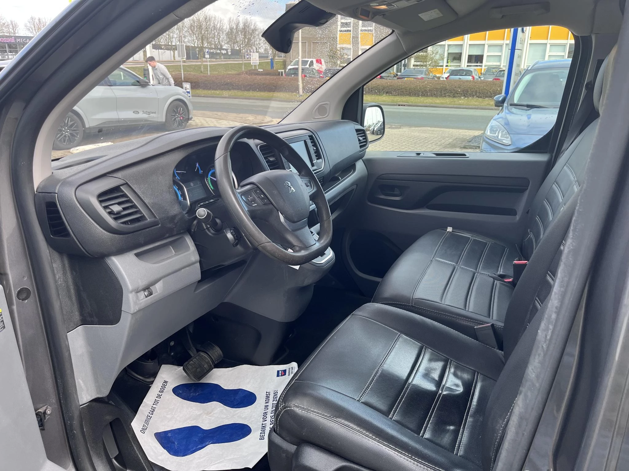 Hoofdafbeelding Peugeot e-Expert