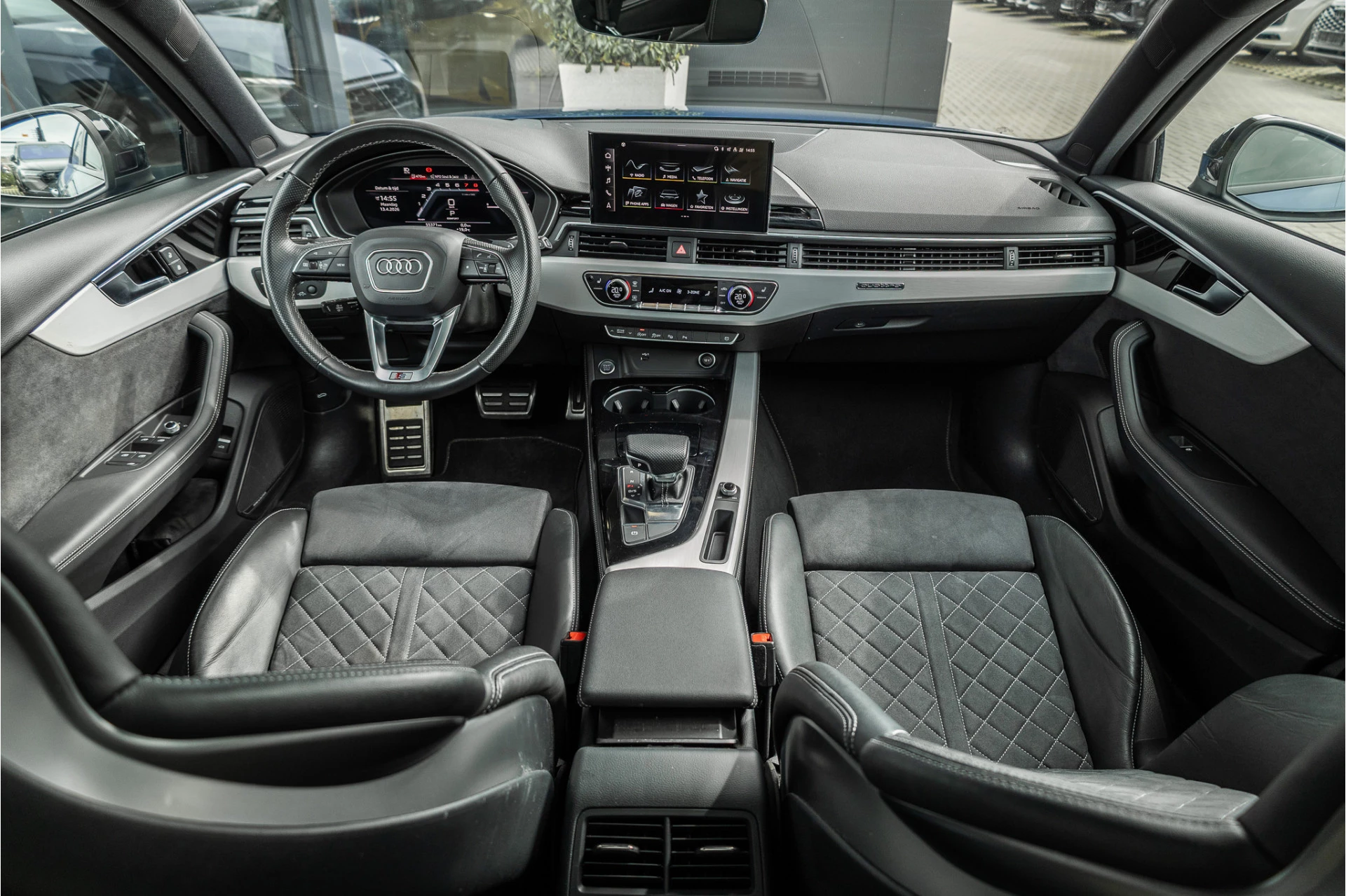 Hoofdafbeelding Audi A4