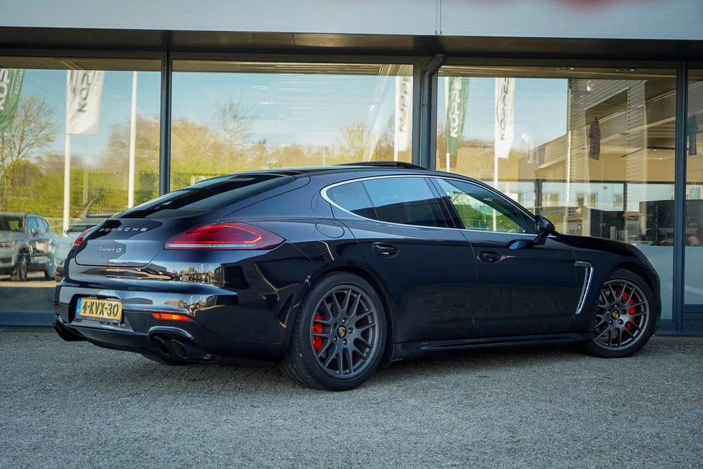 Hoofdafbeelding Porsche Panamera