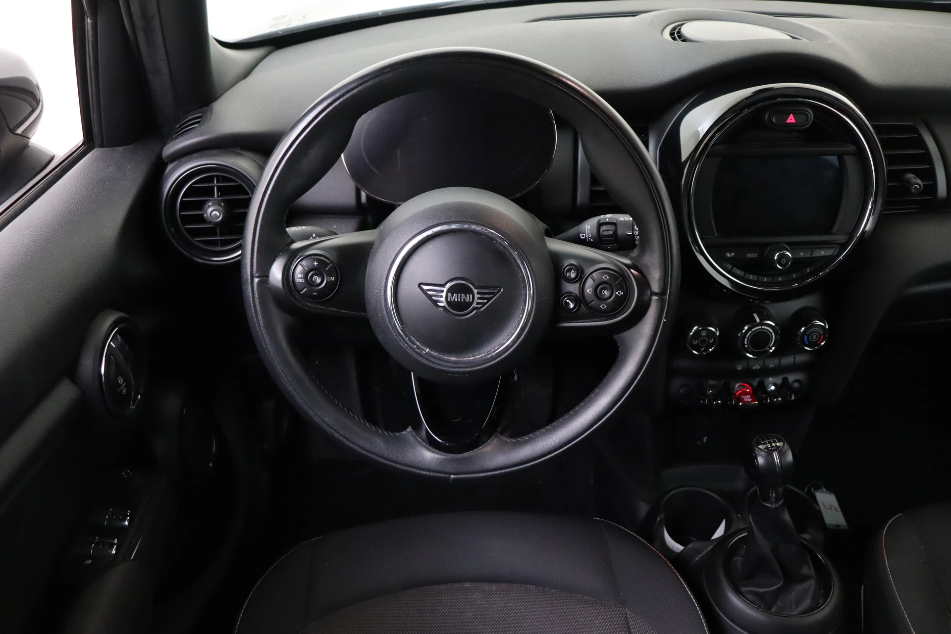 Hoofdafbeelding MINI One