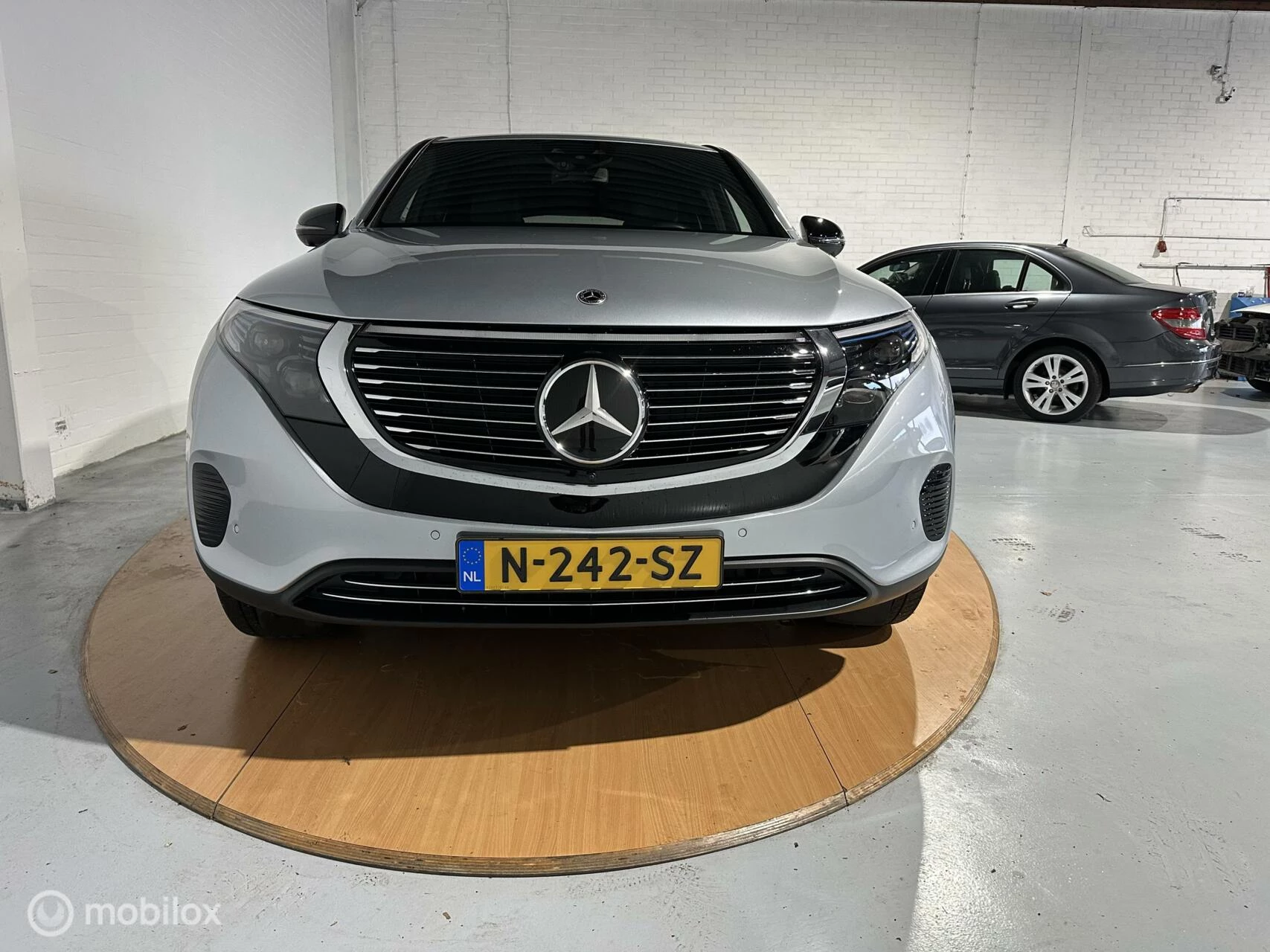 Hoofdafbeelding Mercedes-Benz EQC