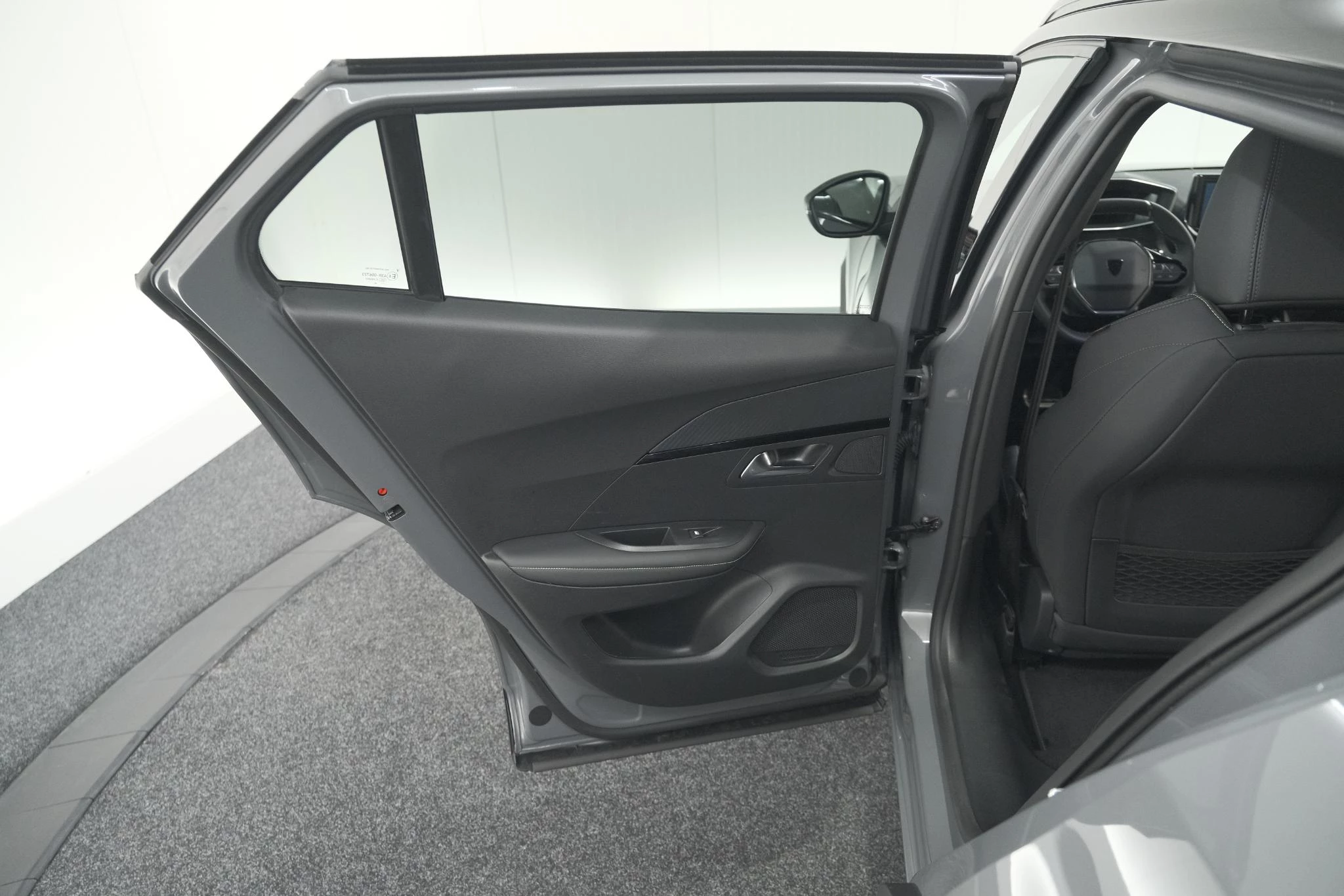 Hoofdafbeelding Peugeot e-2008