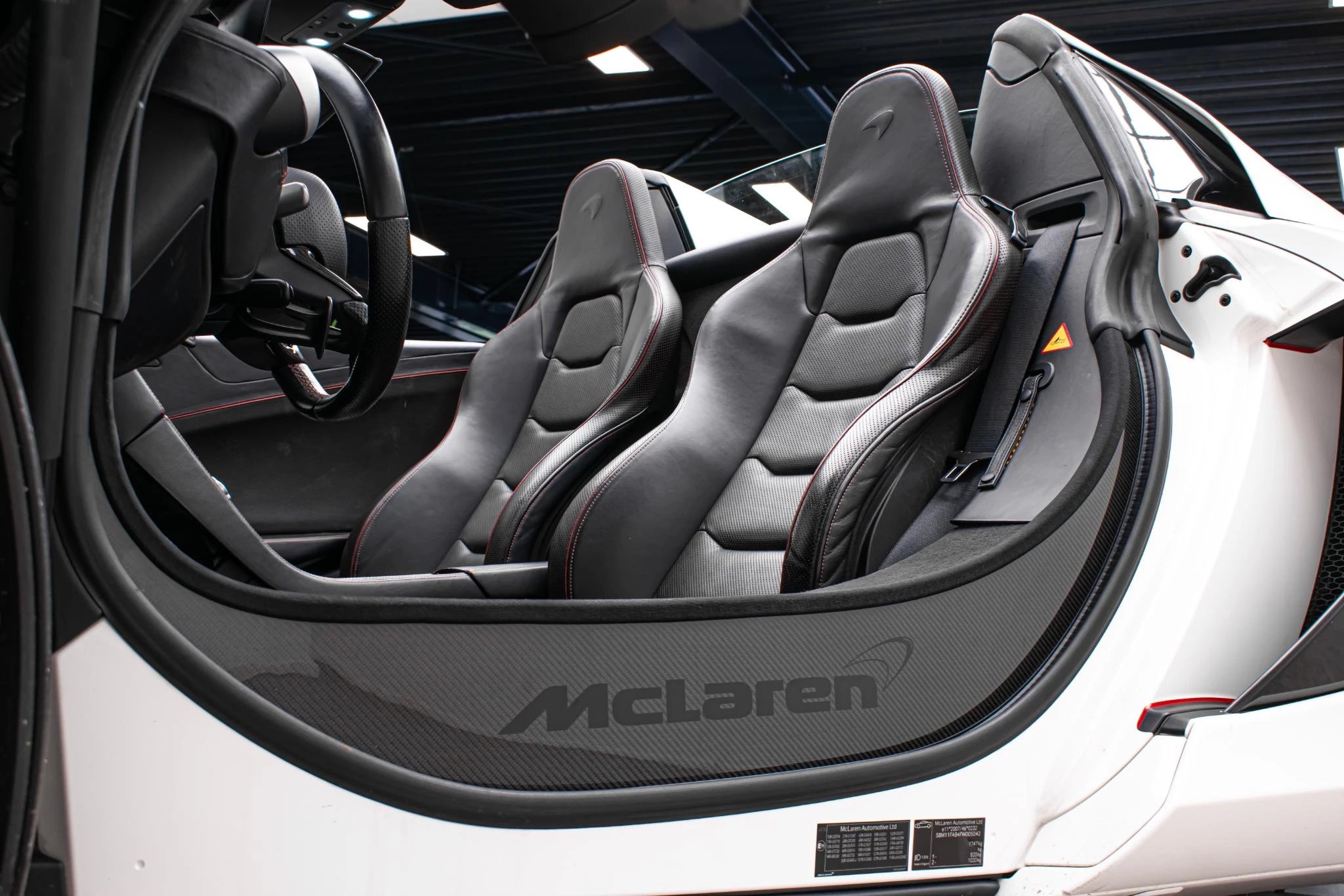 Hoofdafbeelding McLaren 650S