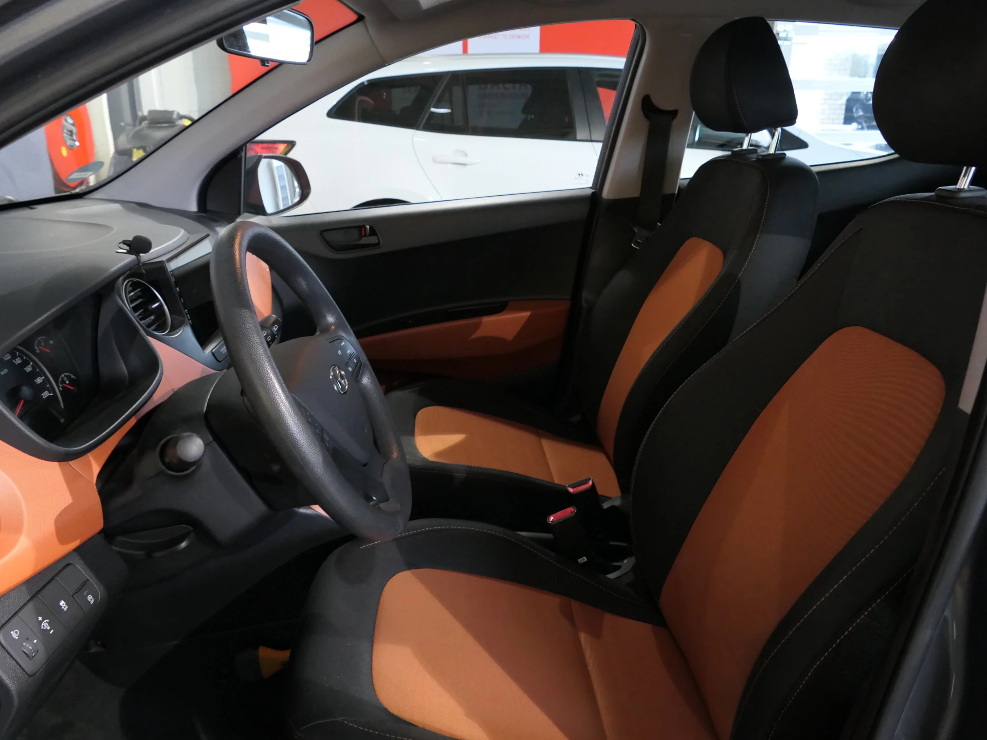 Hoofdafbeelding Hyundai i10