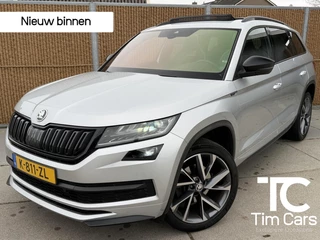Skoda Kodiaq 1.5 TSI Sportline Business Automaat 7-persoons | Panoramadak | LED verlichting | Adaptieve cruise control | Trekhaak uitklapbaar | Groot navigatiesysteem | Canton HiFi | Stoelverwarming | Parkeersensoren voor en achter | Achteruitrijcamera