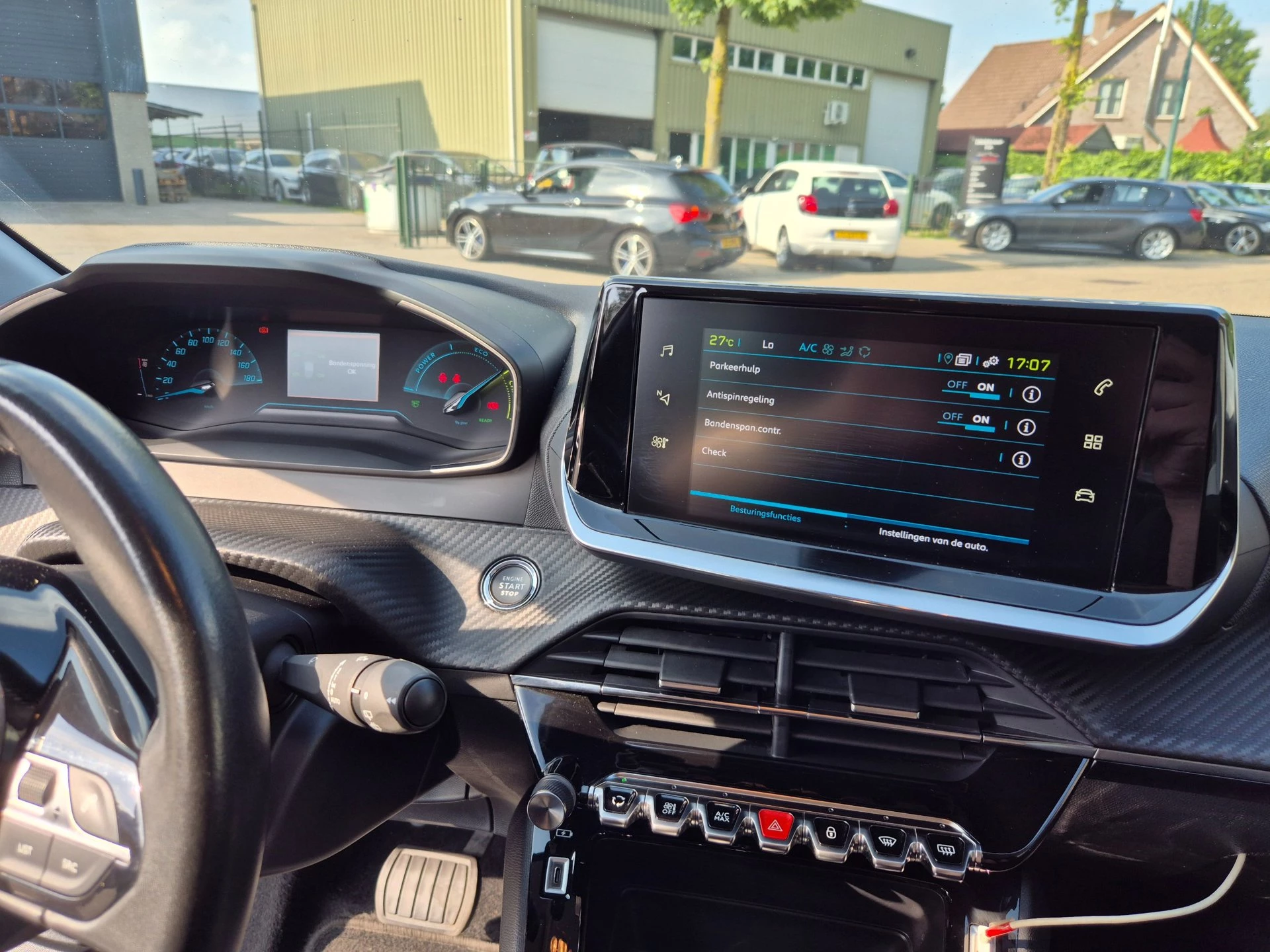 Hoofdafbeelding Peugeot e-208