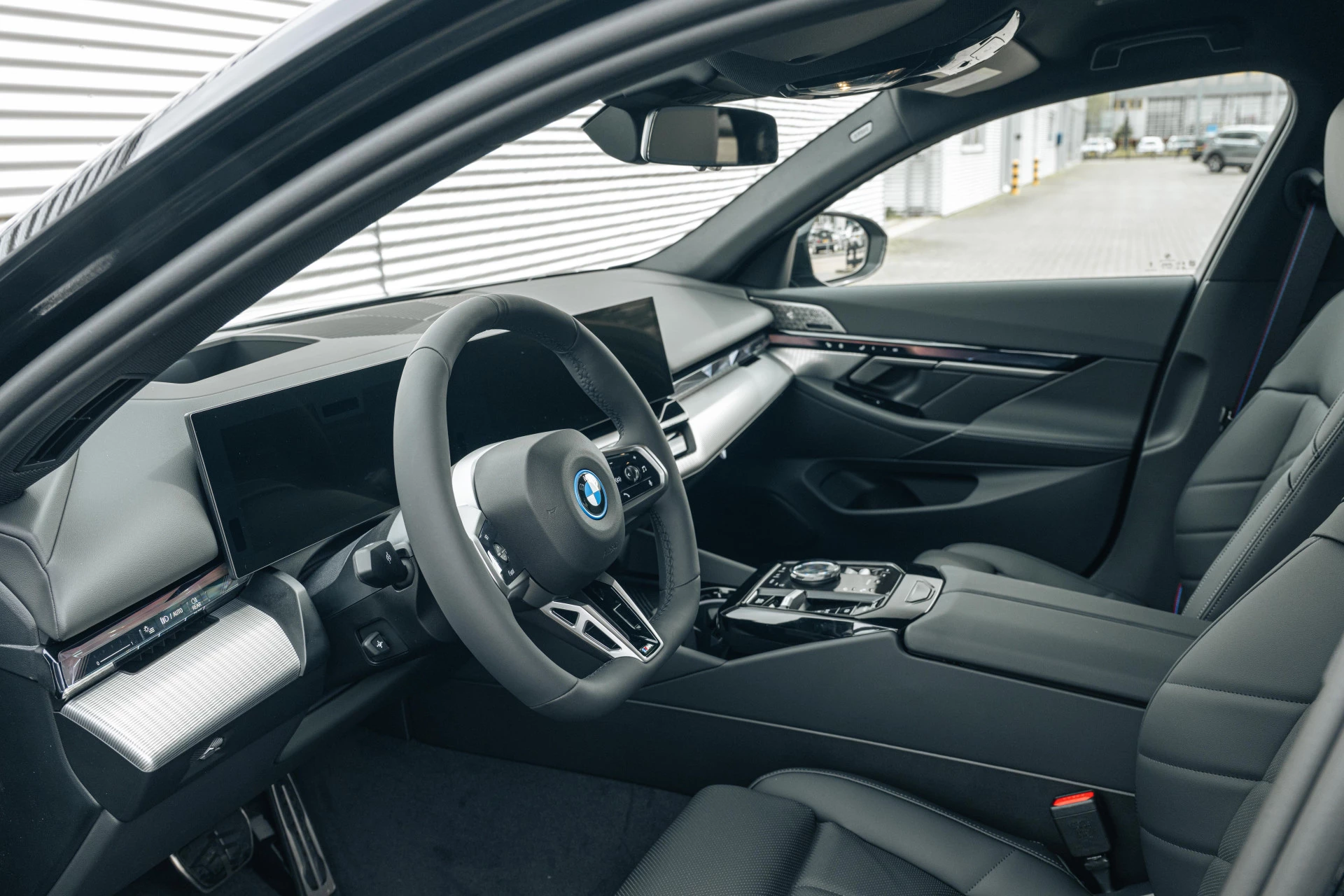Hoofdafbeelding BMW i5