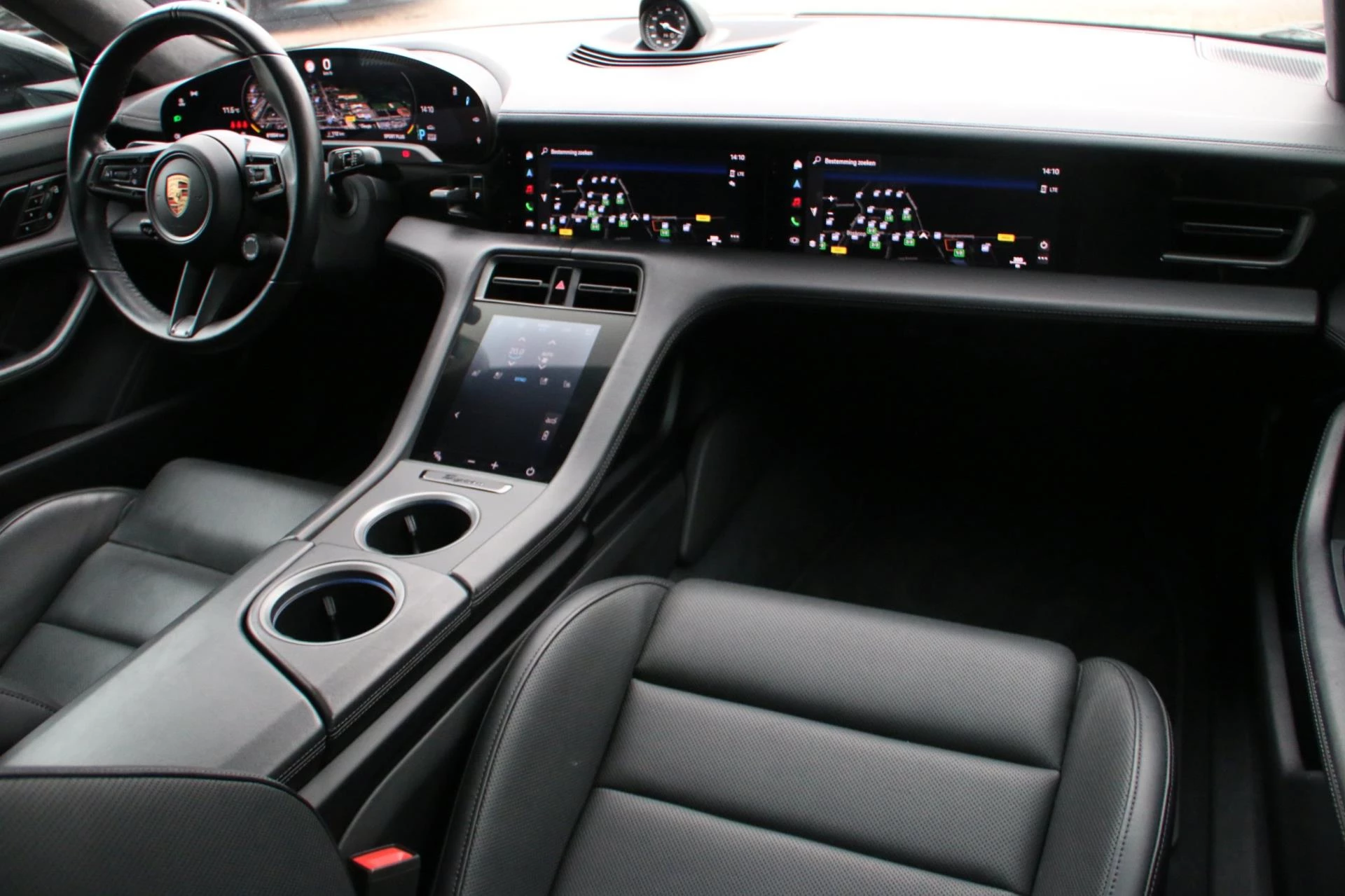 Hoofdafbeelding Porsche Taycan