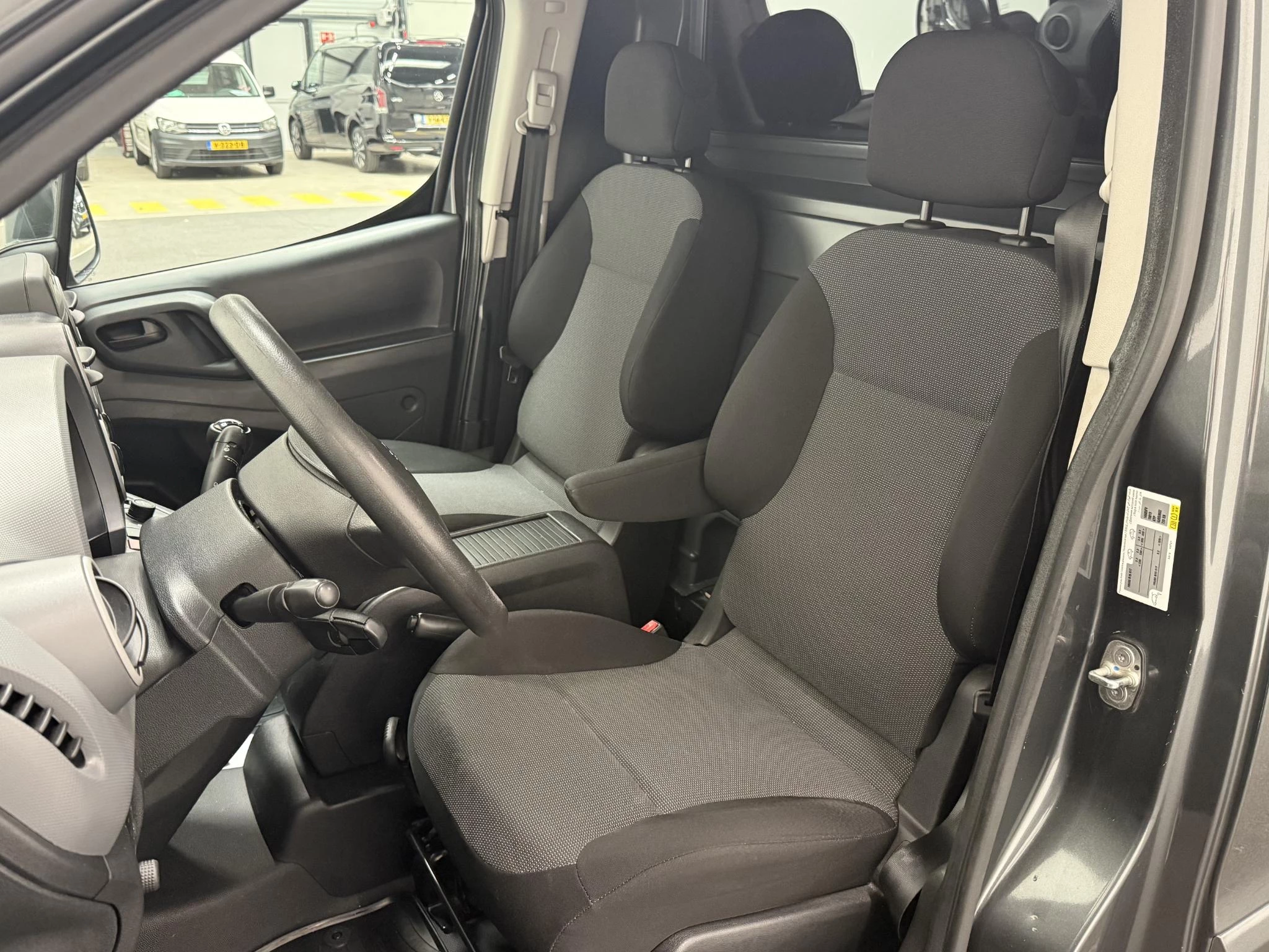 Hoofdafbeelding Peugeot Partner