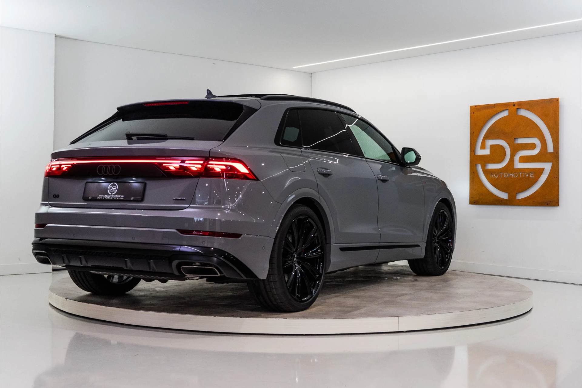 Hoofdafbeelding Audi Q8