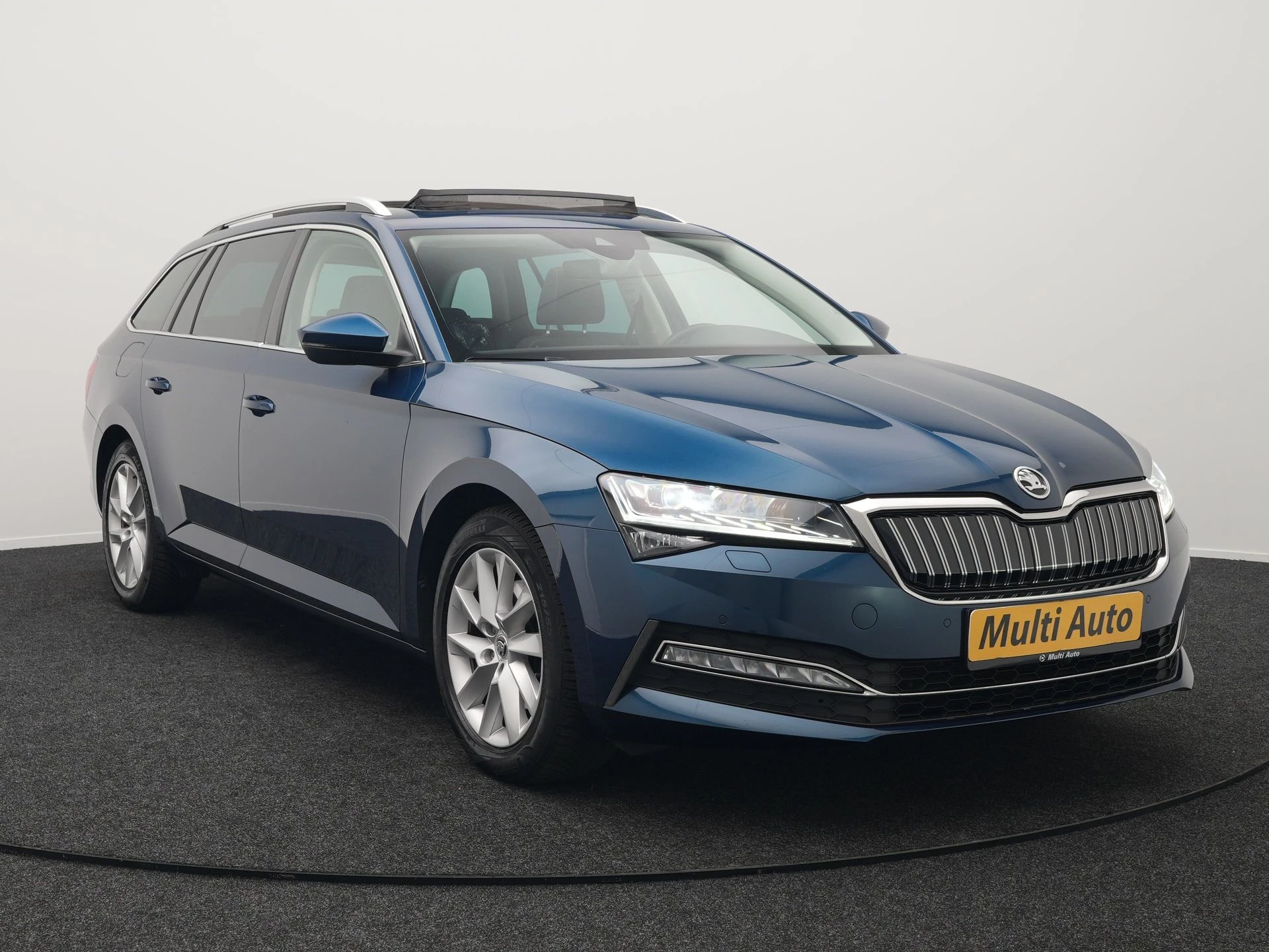Hoofdafbeelding Škoda Superb