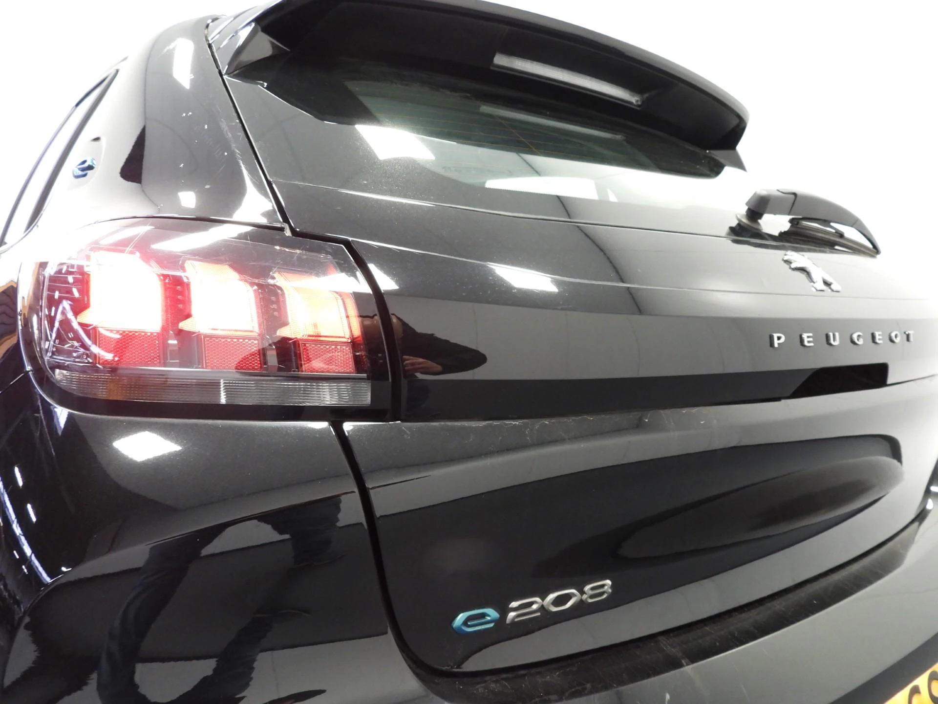 Hoofdafbeelding Peugeot e-208