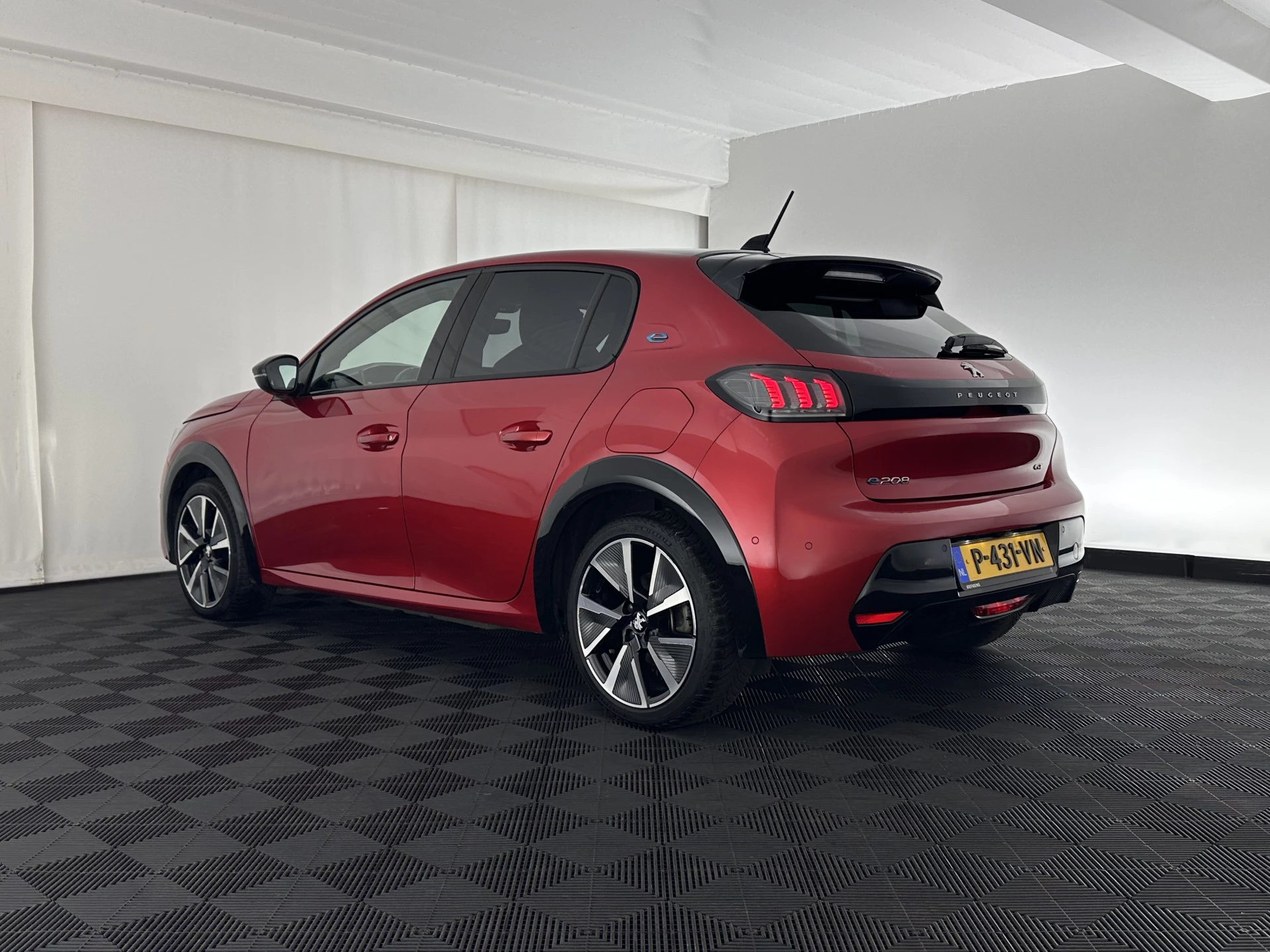 Hoofdafbeelding Peugeot e-208