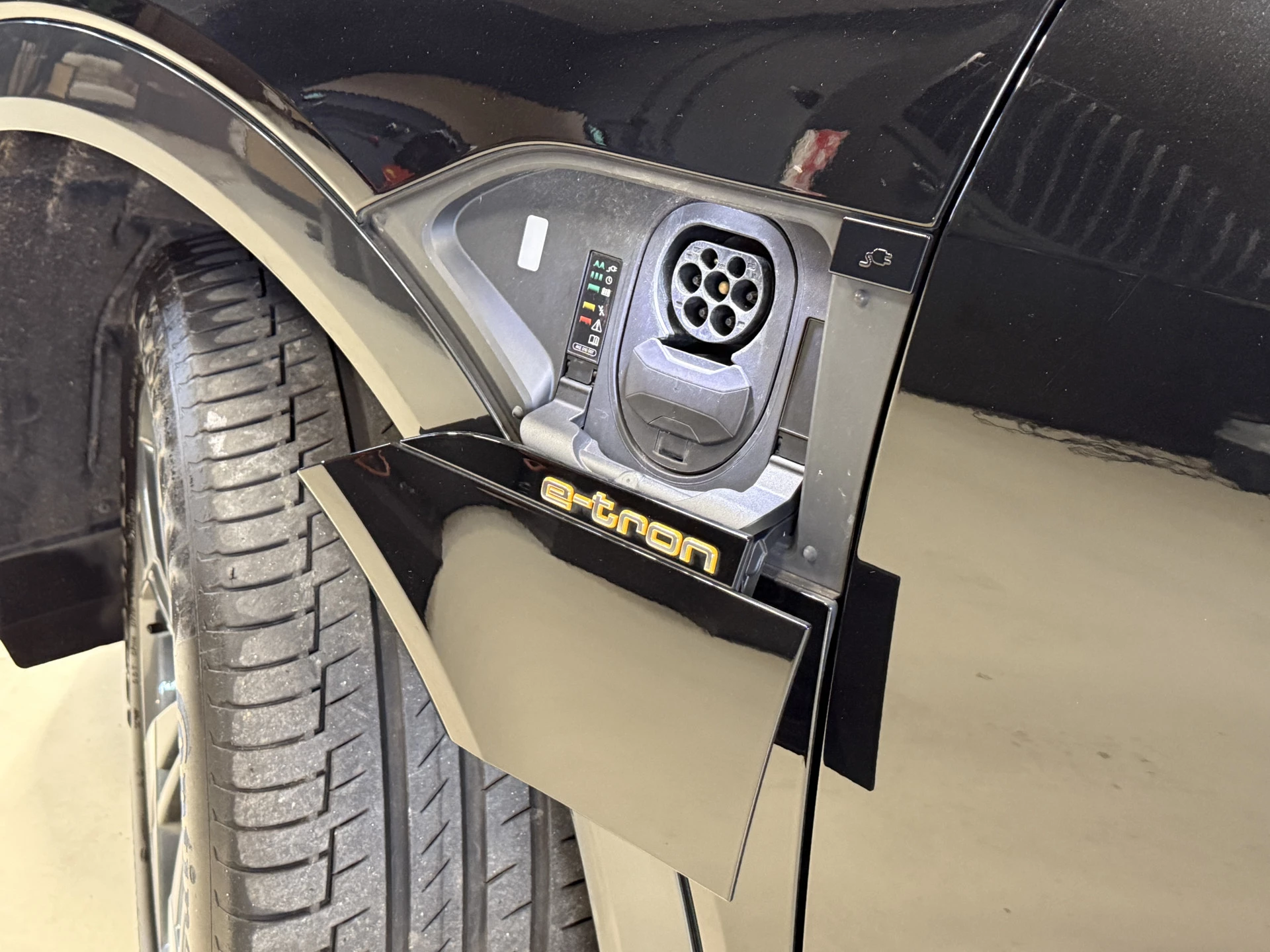 Hoofdafbeelding Audi e-tron