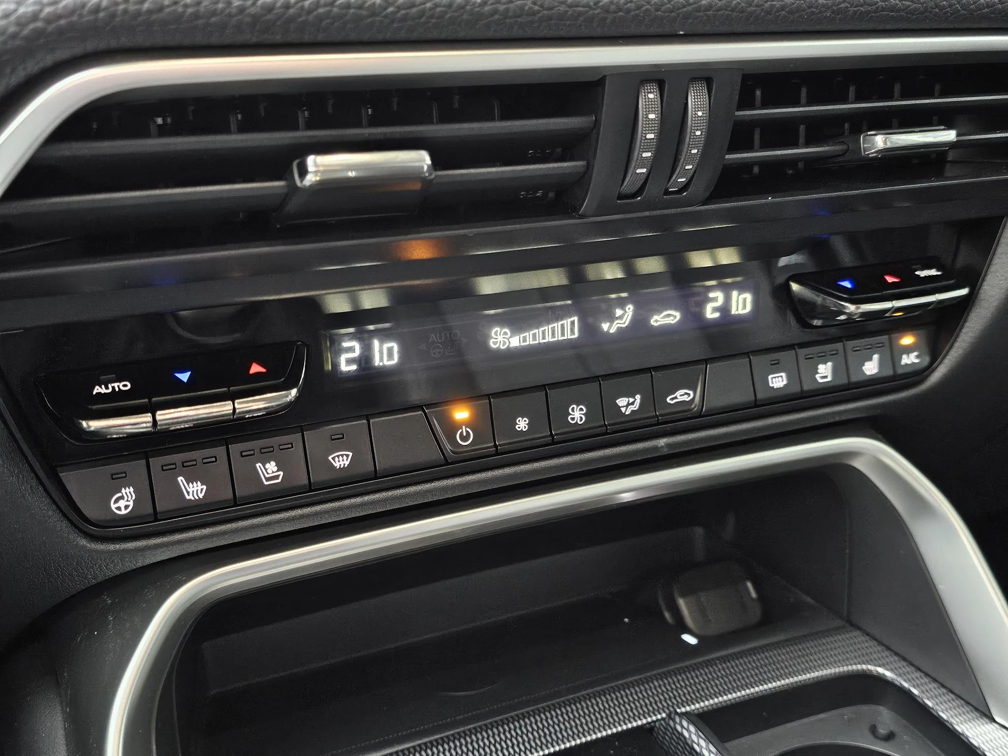 Hoofdafbeelding Mazda CX-60