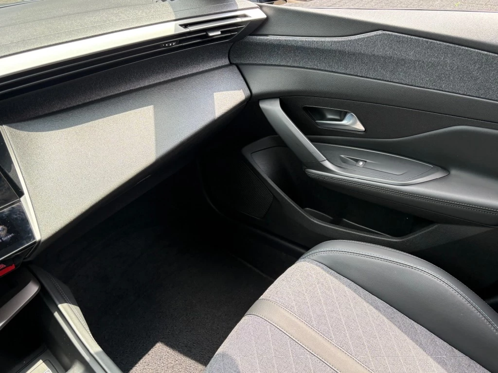 Hoofdafbeelding Peugeot 408