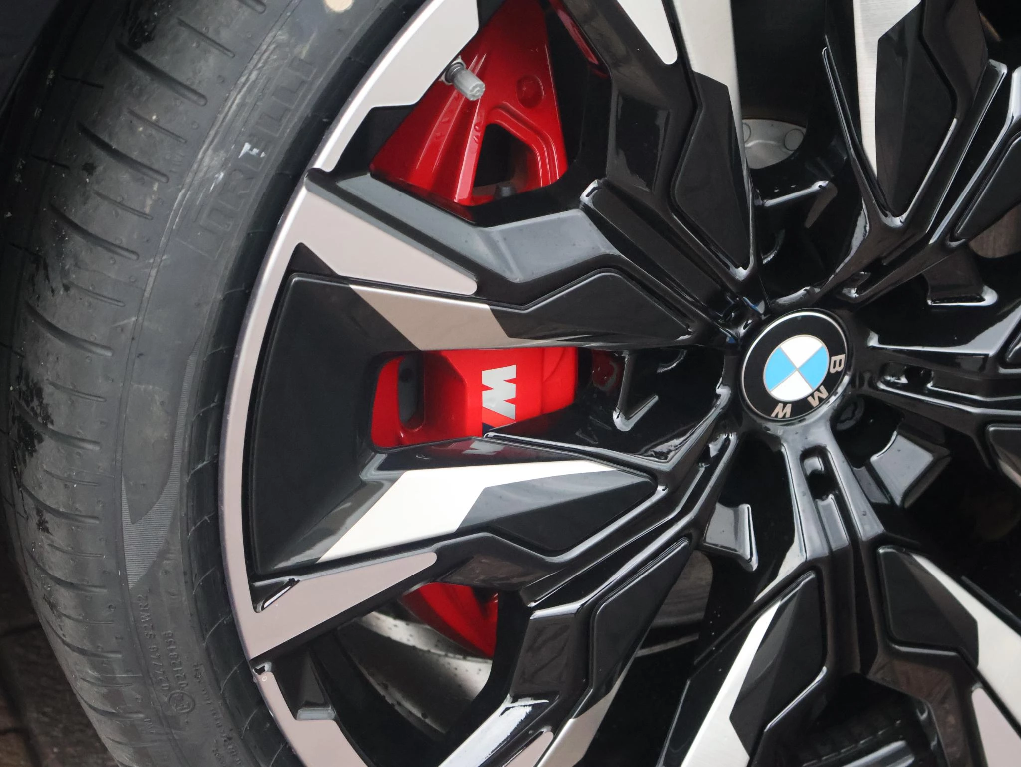 Hoofdafbeelding BMW i5