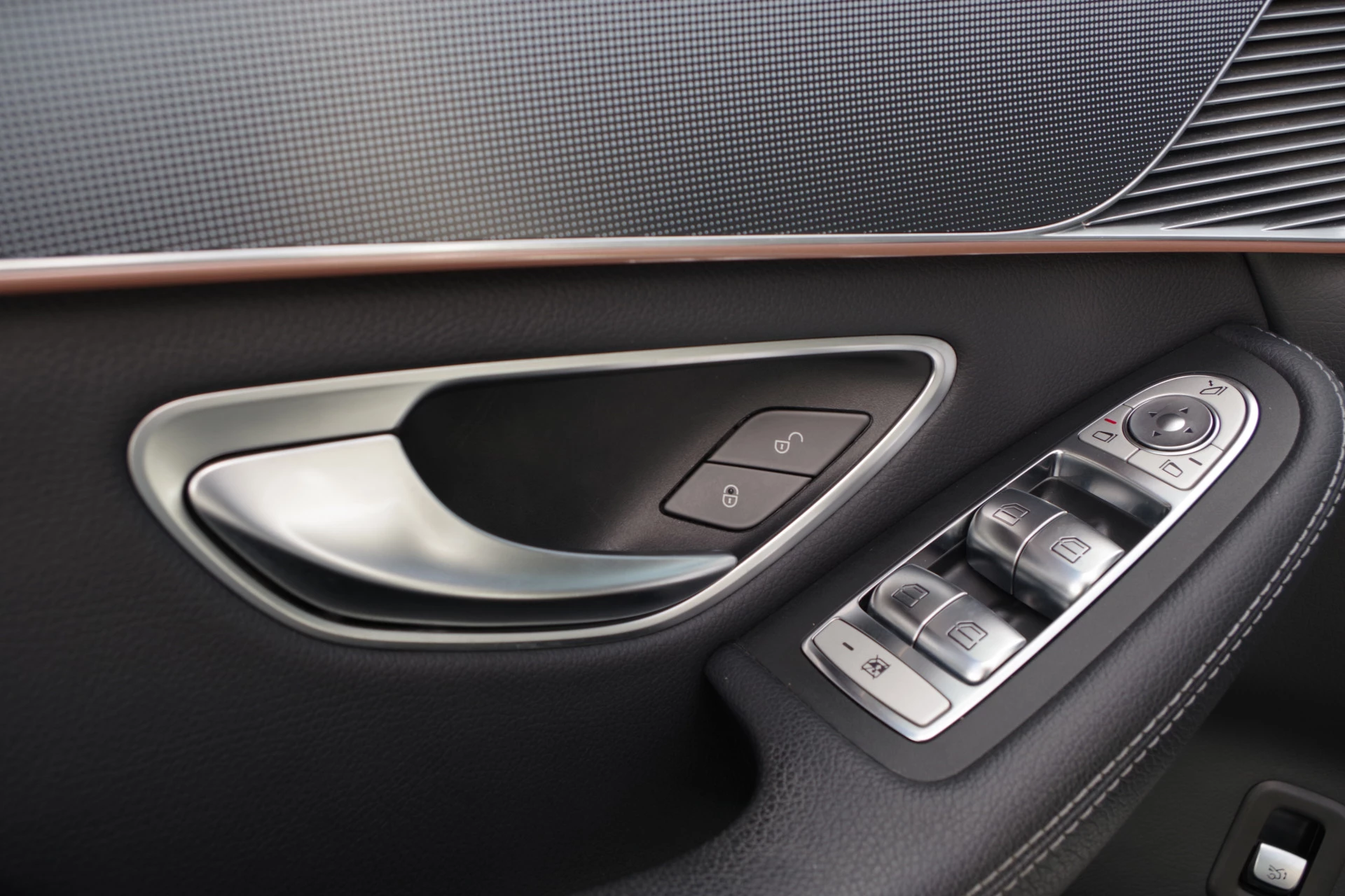 Hoofdafbeelding Mercedes-Benz EQC