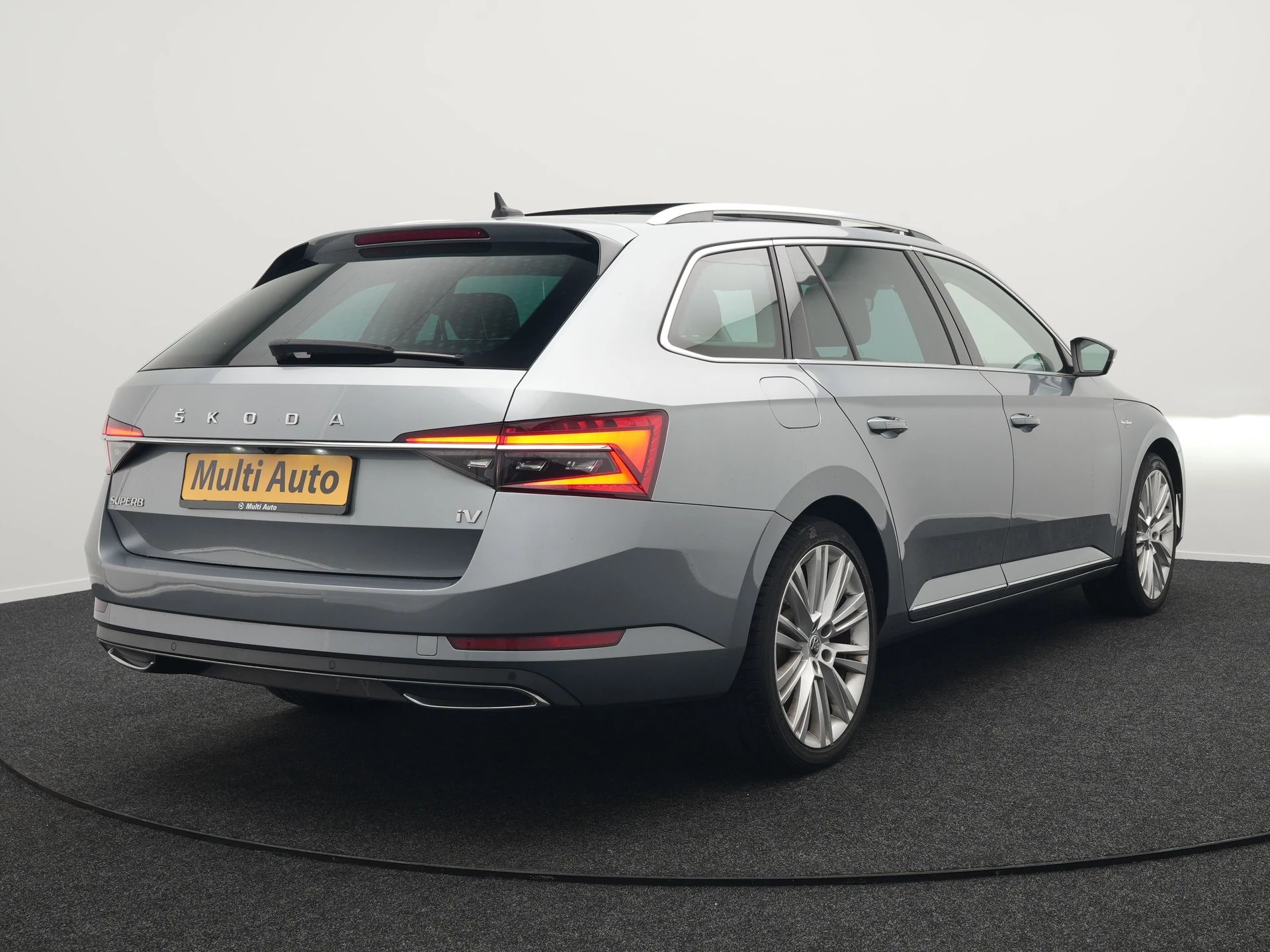 Hoofdafbeelding Škoda Superb
